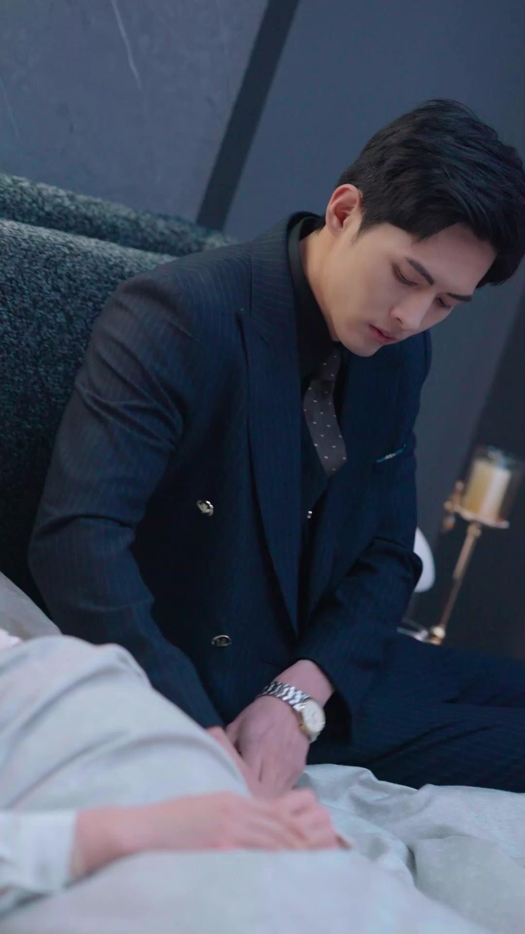 The Salesgirl’s Billionaire Baby