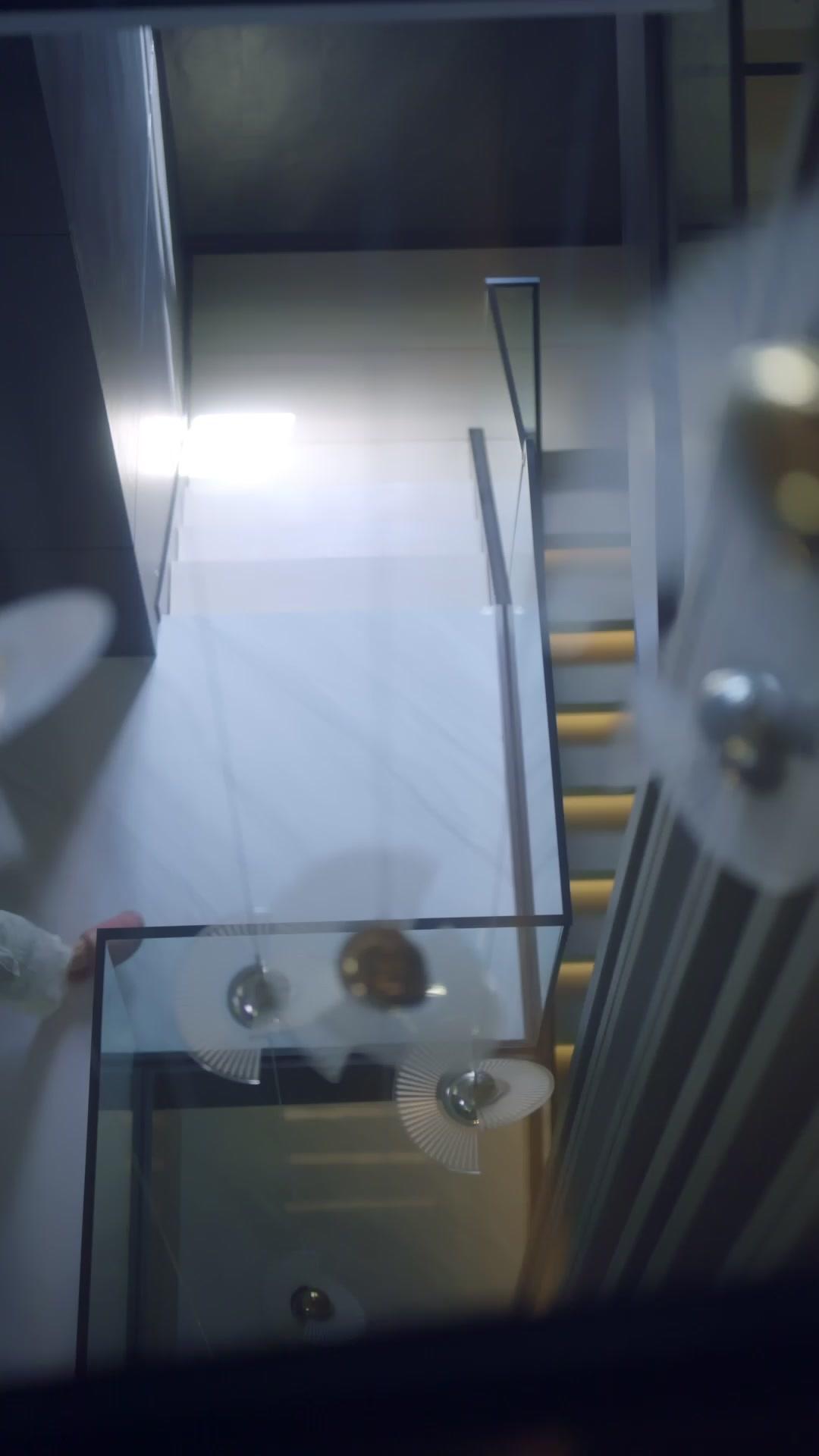 Warna Cinta dan Perpisahan