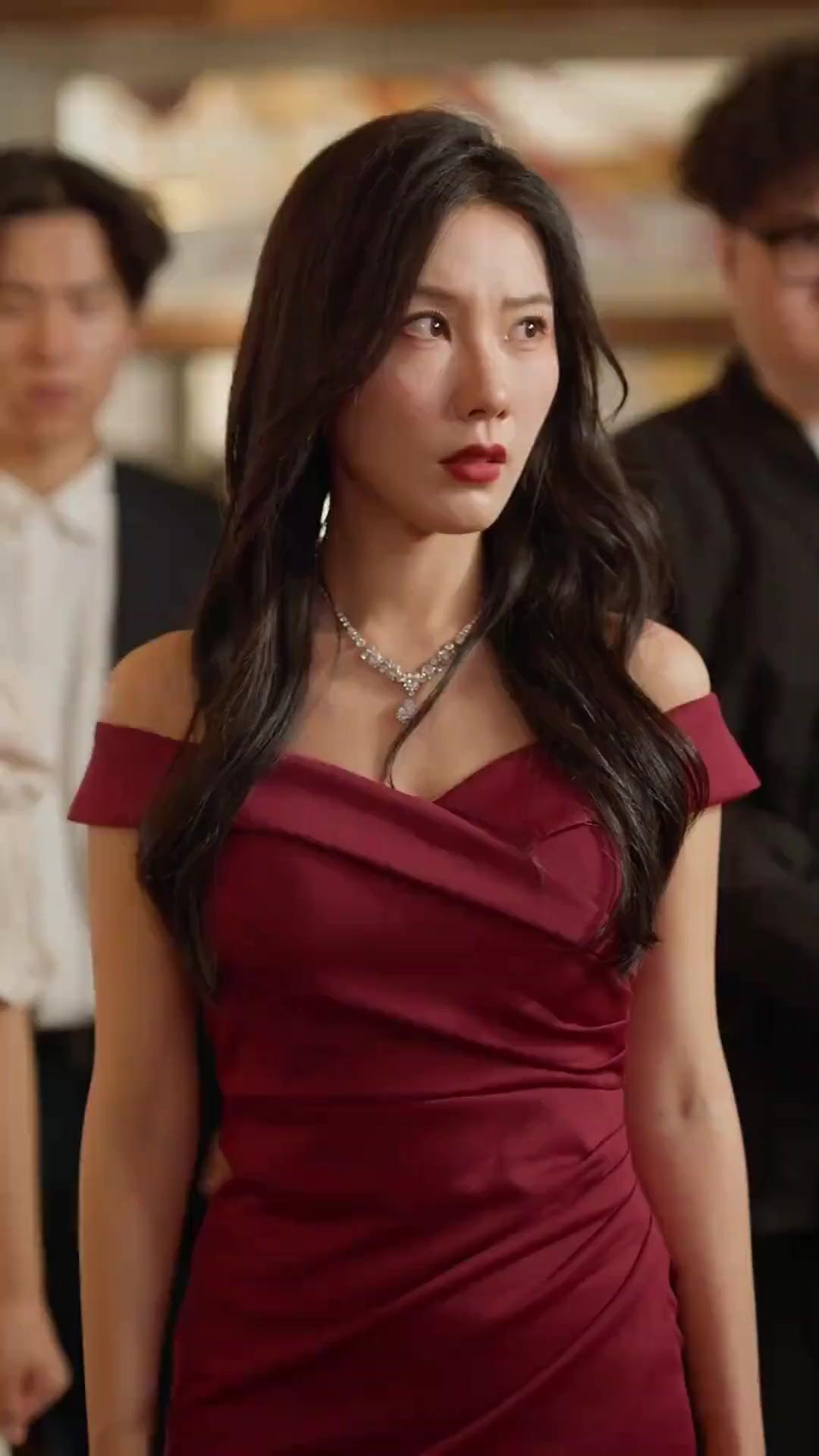 (Dubbed)Her Ex Is a Tech Tycoon