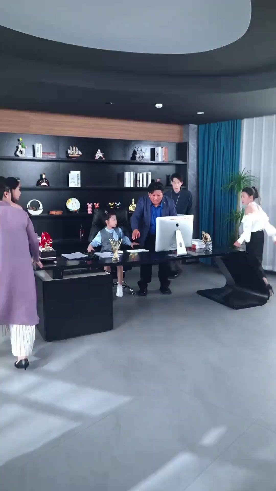 (Dubbed)The 8-Year-Old Tycoon