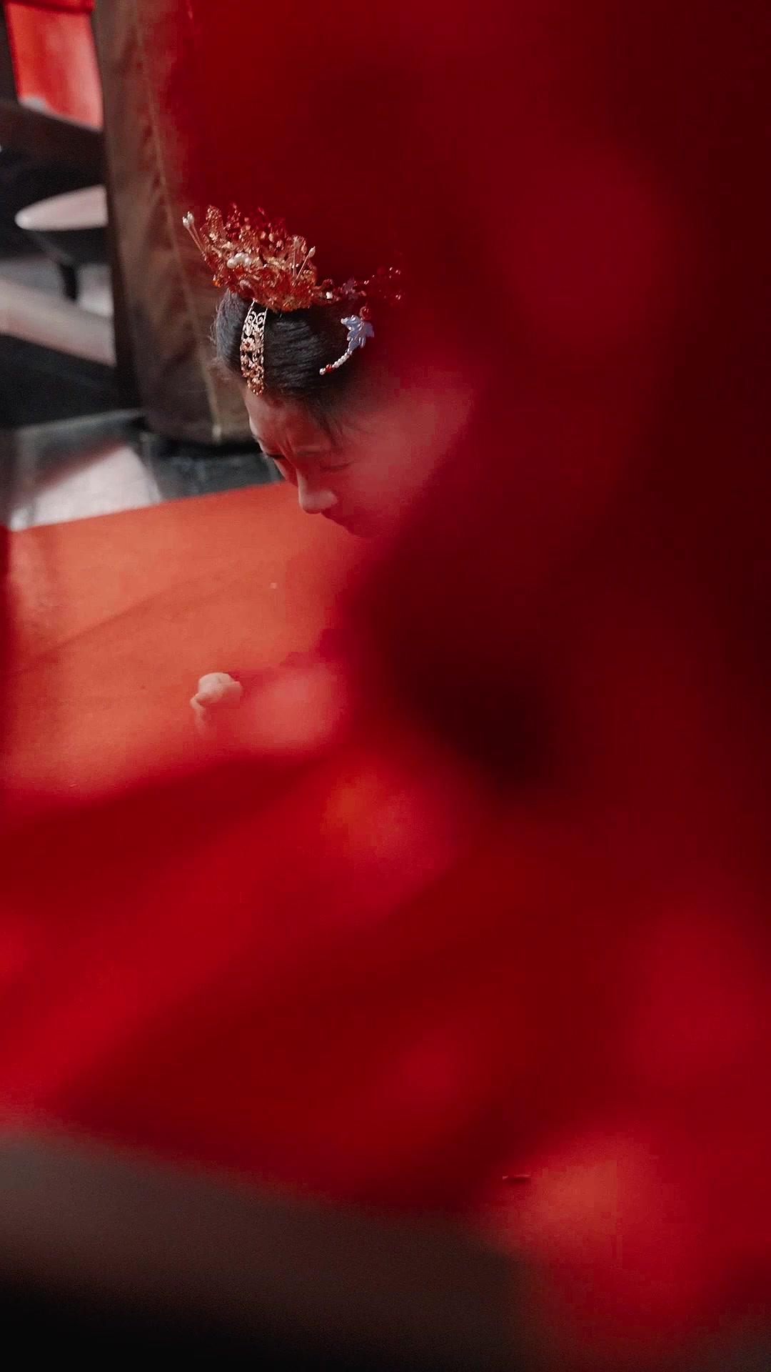 Permaisuri Kabur dengan Anak Kaisar