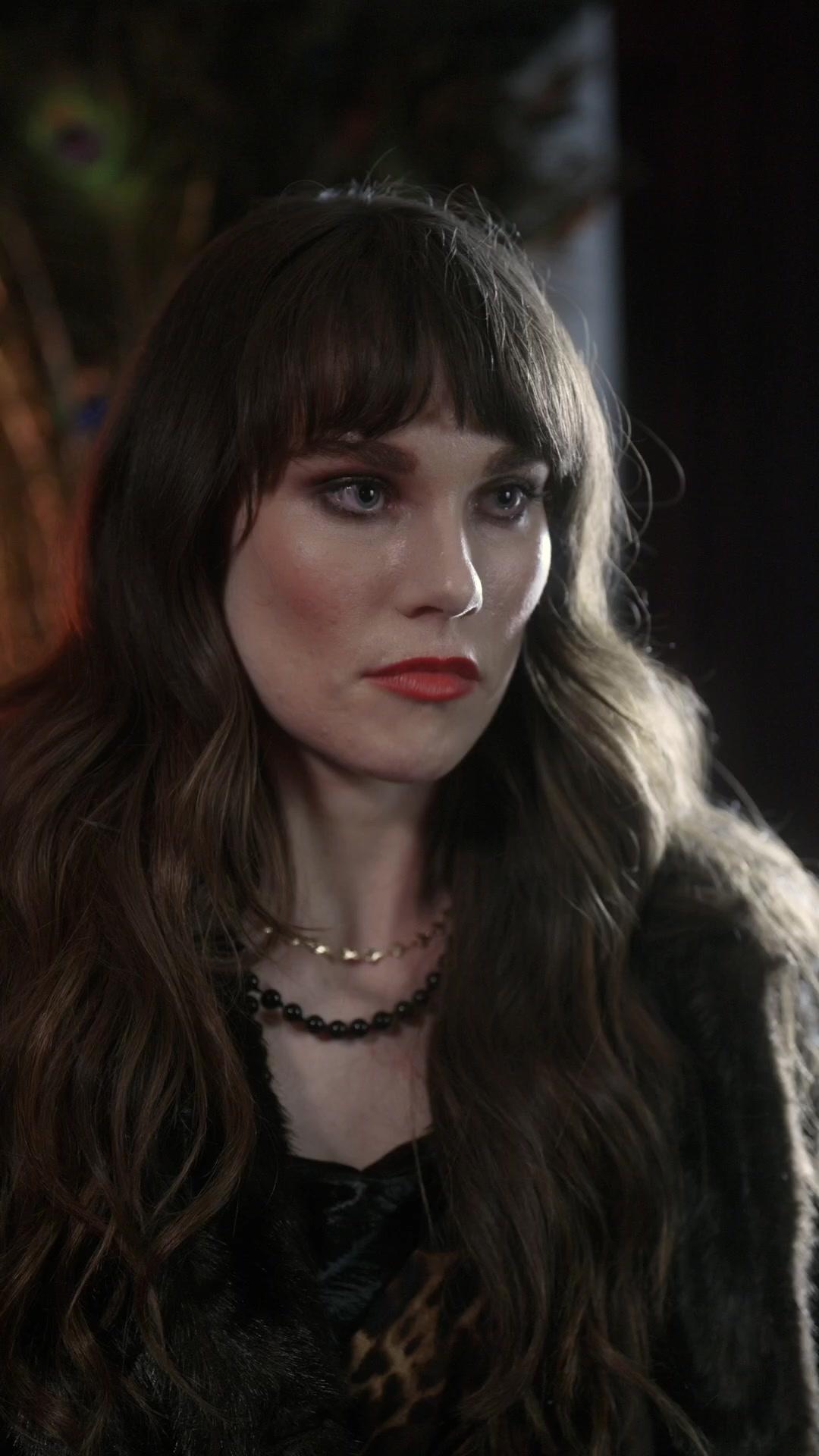 The Mafia Boss' Secret Maid