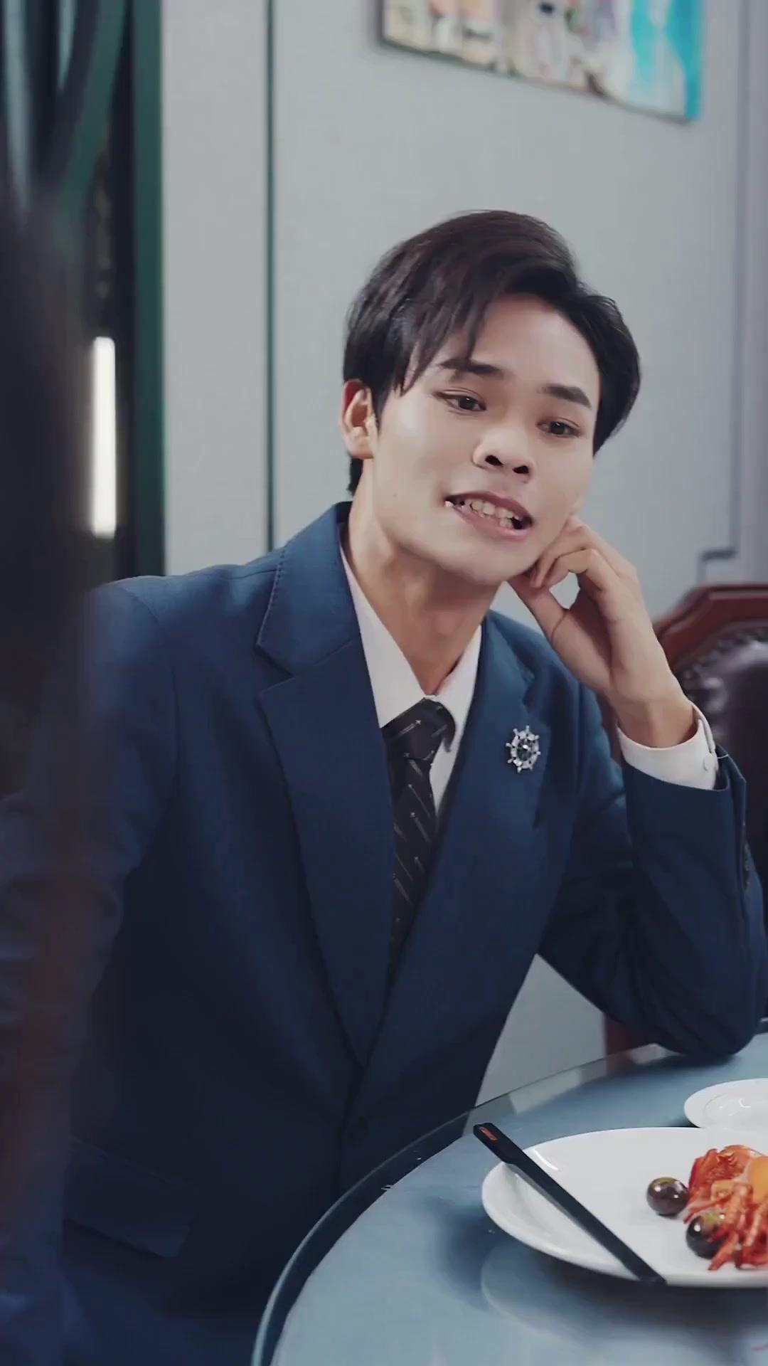 (Doblado) A pesar del mundo