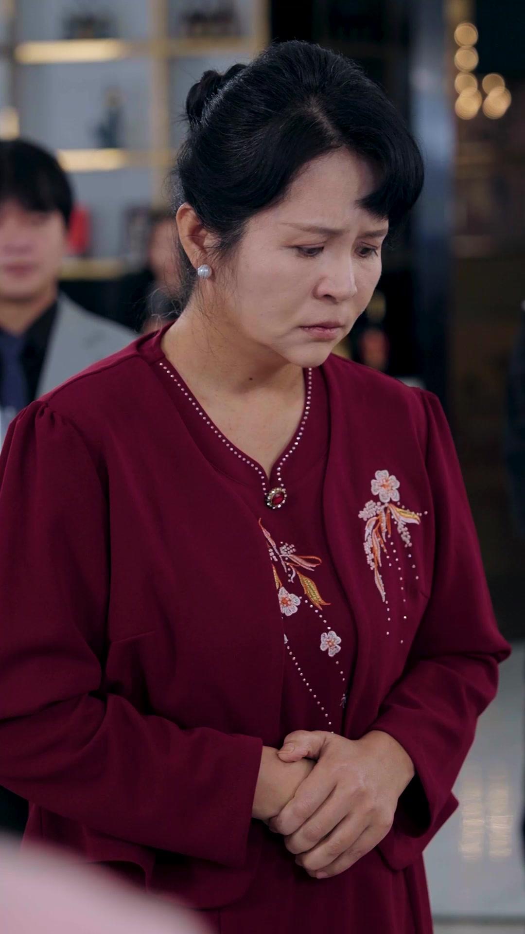 Hell Kitty Lashing Out