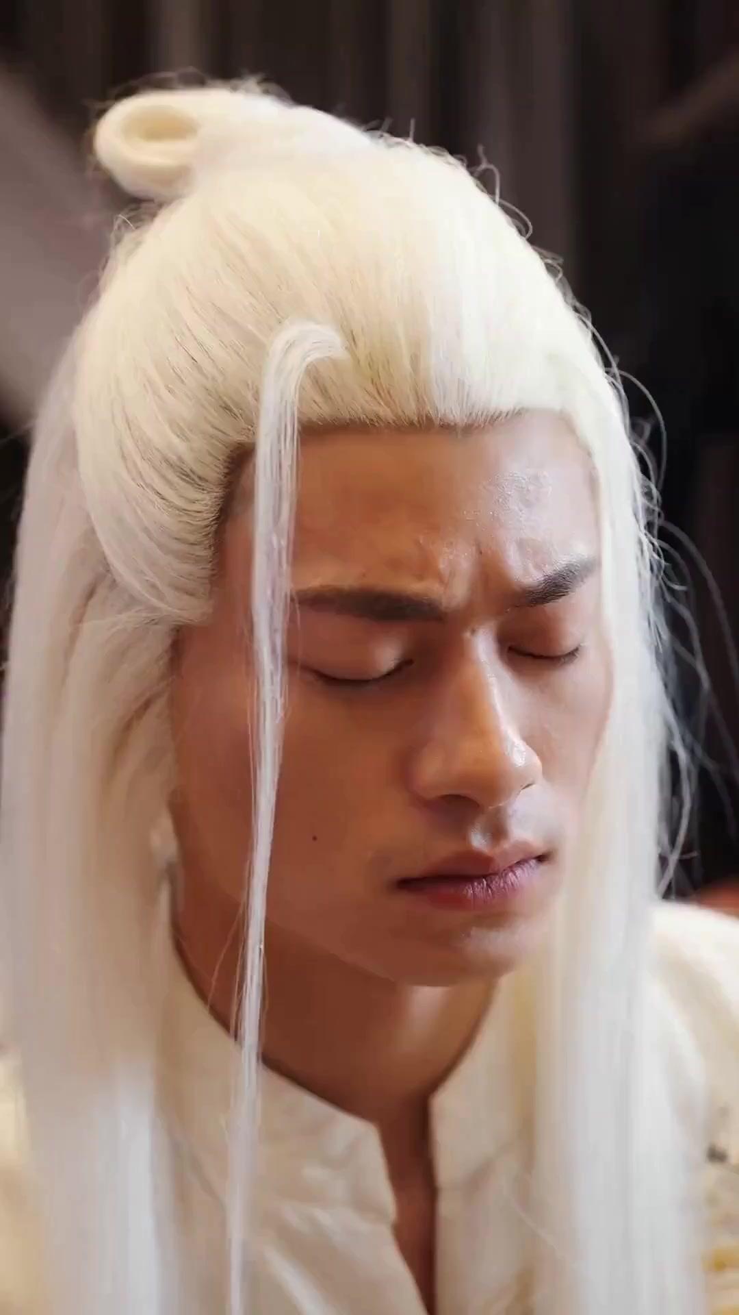 (Sulih suara) Menghalau Kemalangan Keluarga