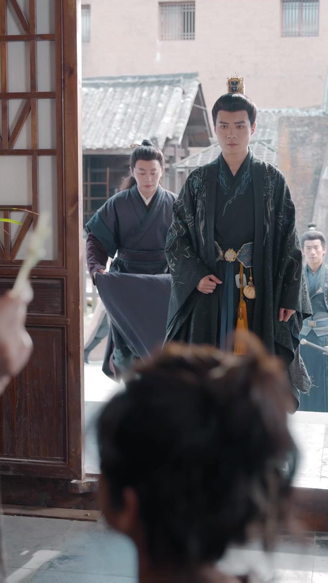 L'IMPÉRATRICE DES FLEURS FANÉES