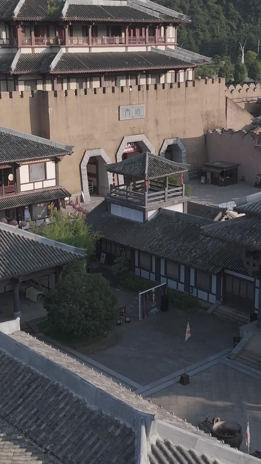 姊姊，朕來給你撐腰了