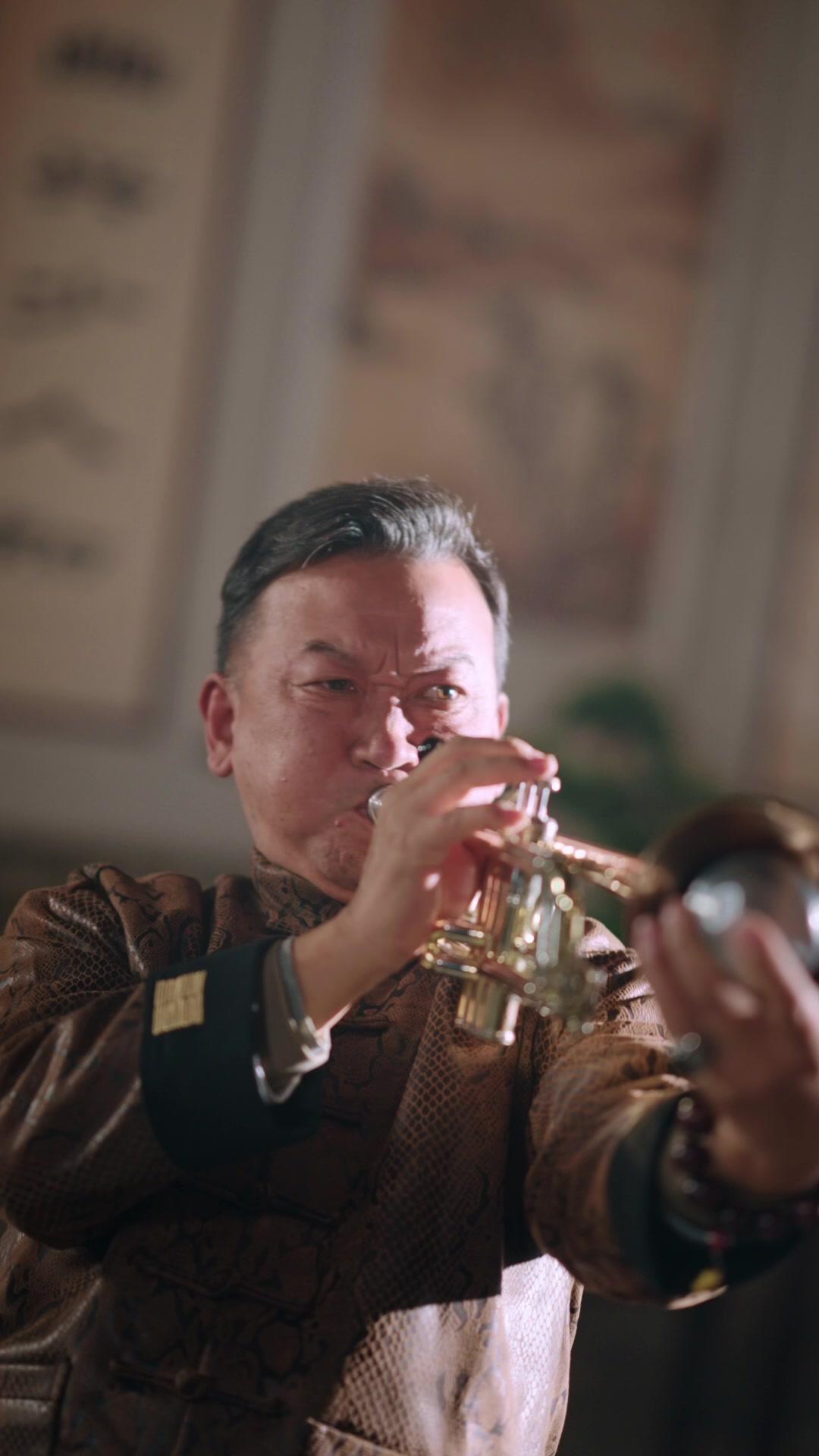 สุ้มเสียงในรอยแผล