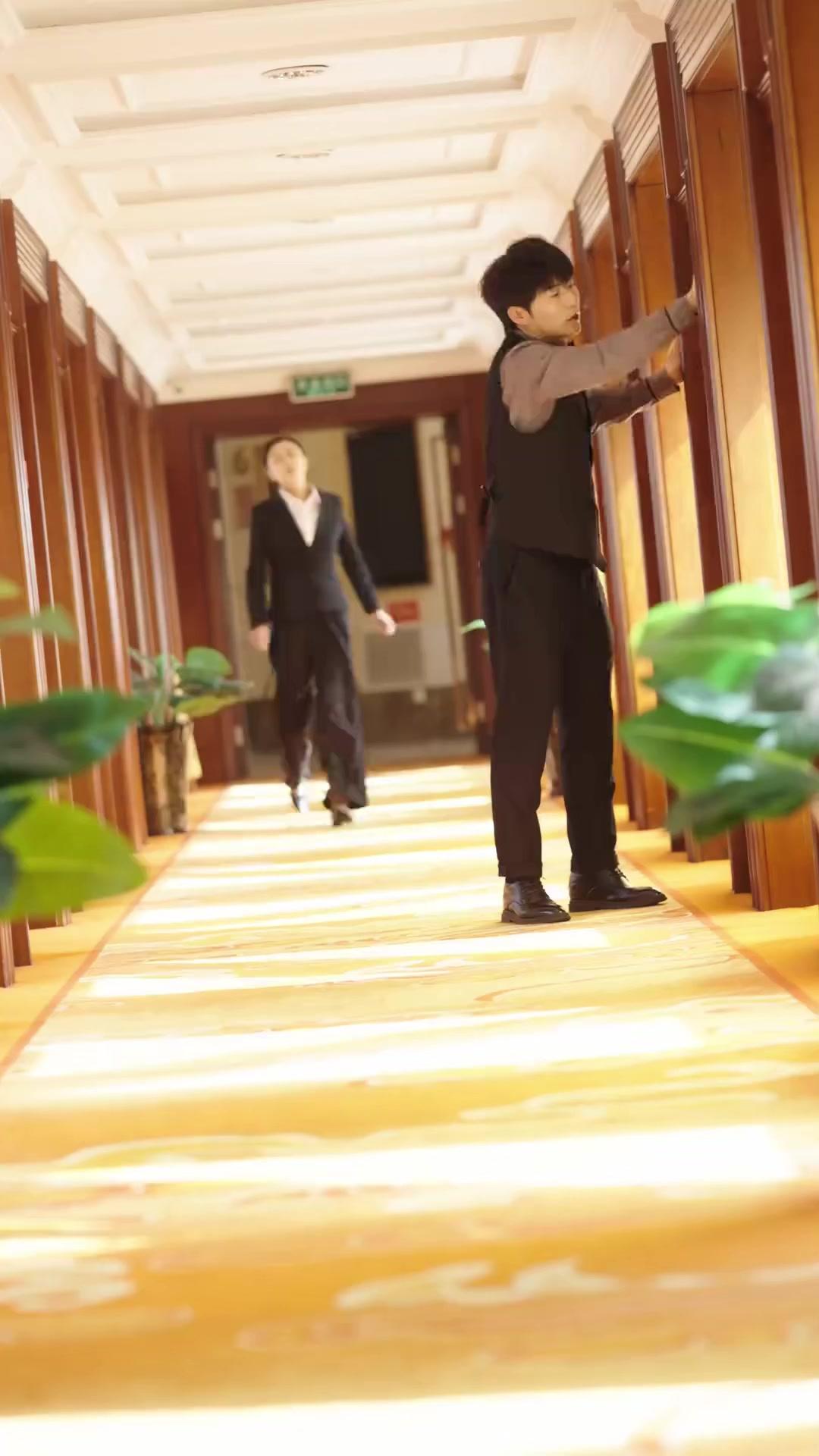 Selepas Dilahirkan Semula, Manjakan Menantu Lelaki Seperti Permata