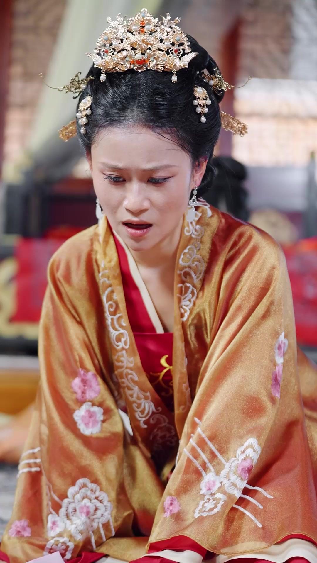 Percaturan Takdir Di Istana