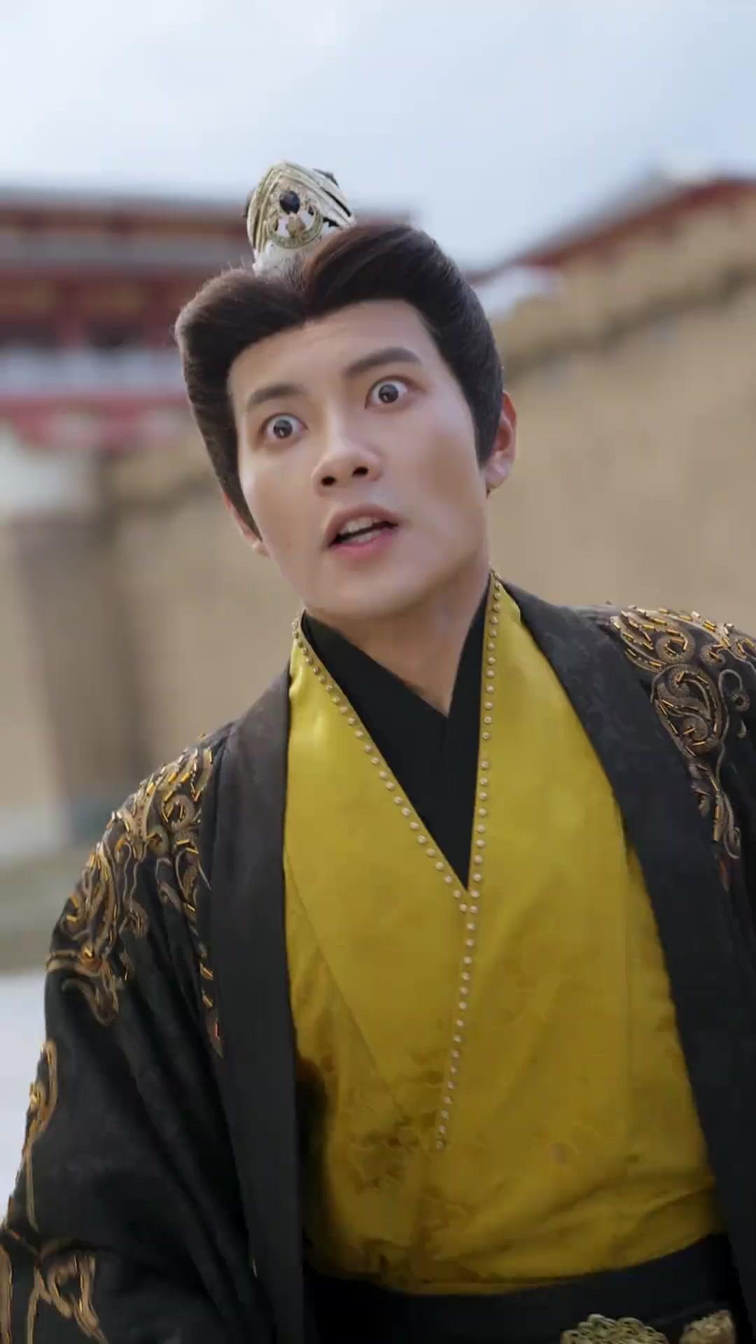 Kasih Terikat Takhta 