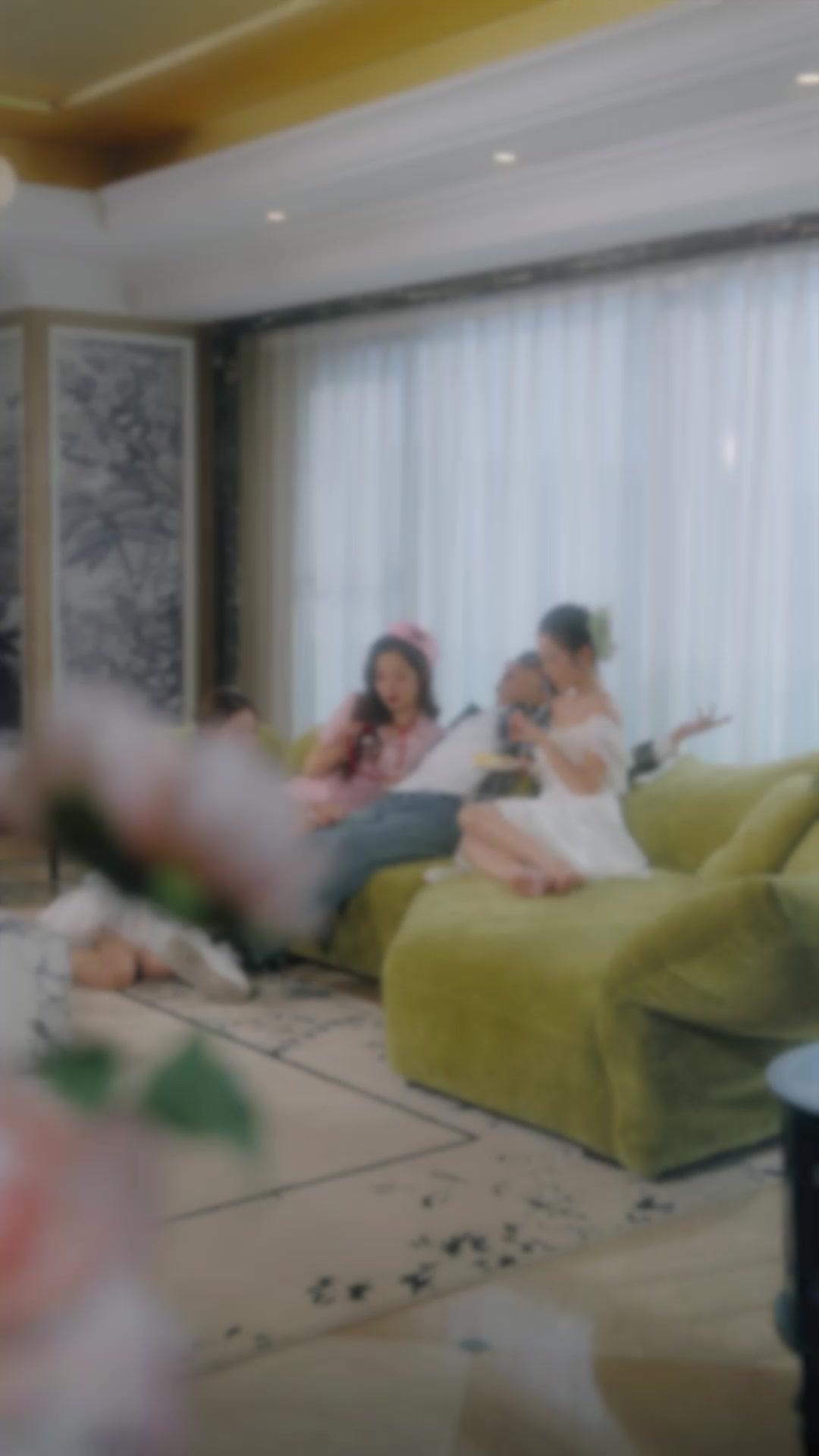 حين تحوّلت المجسّمات إلى زوجات