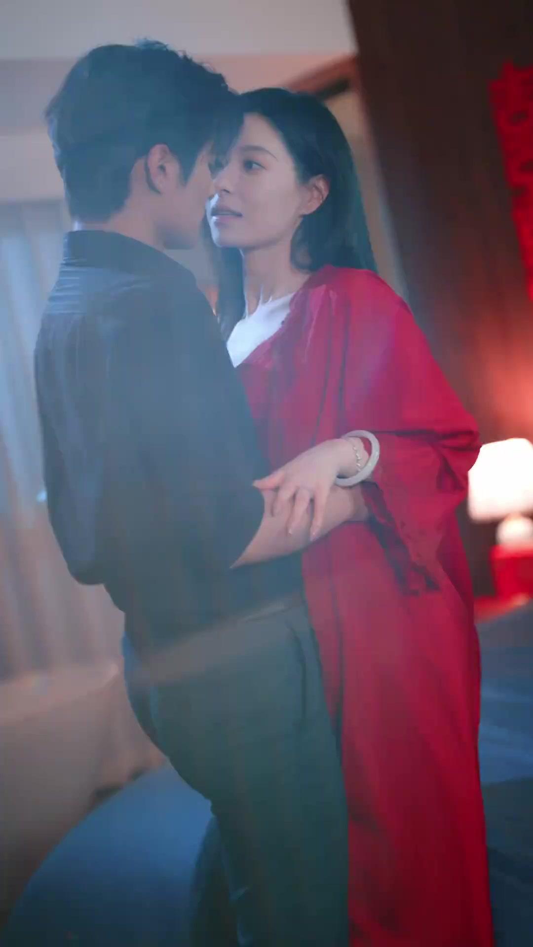 Kocamın Düşmanıyla Evlendim