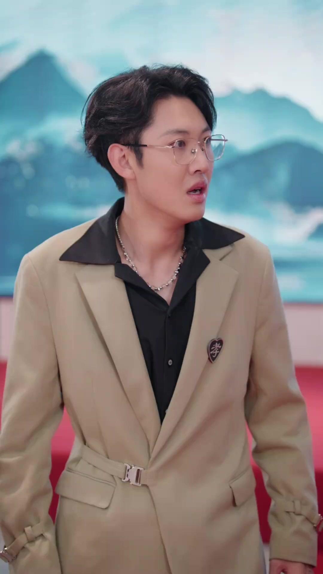 LE TRIOMPHE DE L'AÎNÉE