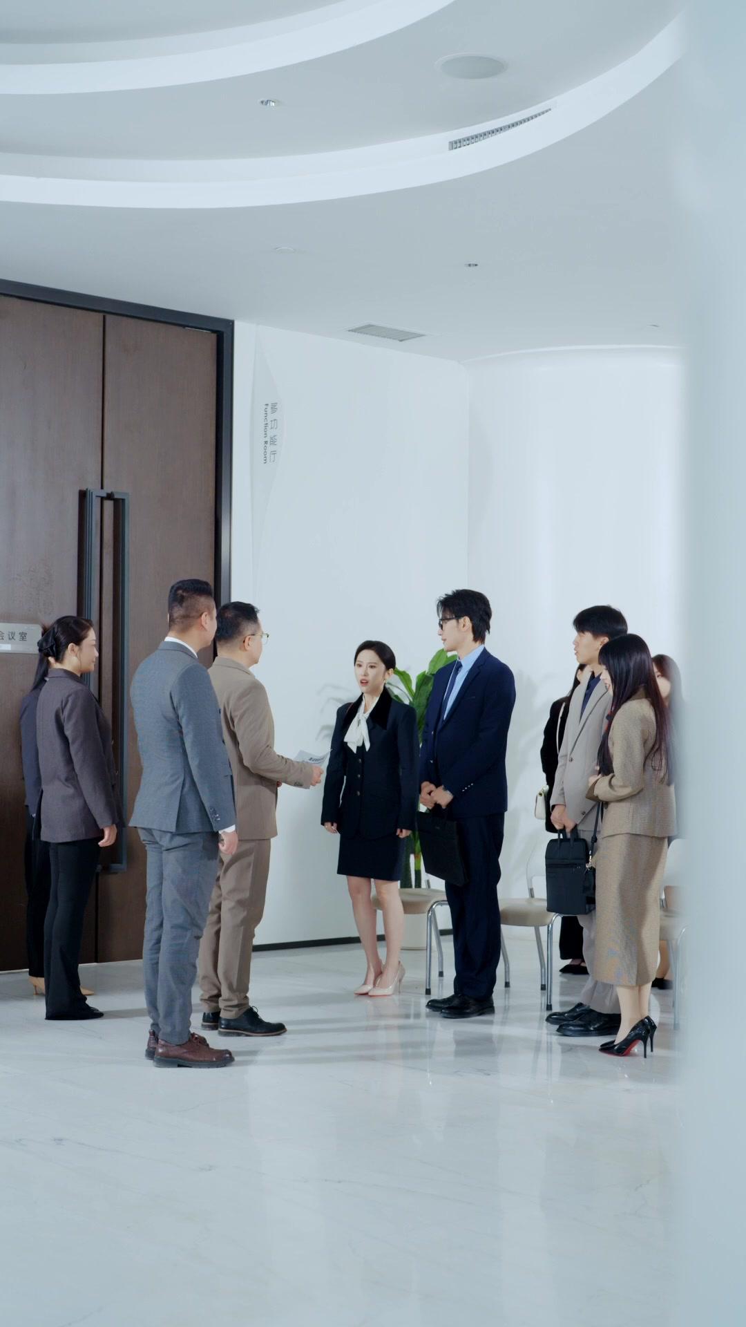 회귀 후, 최고의 비서가 되다