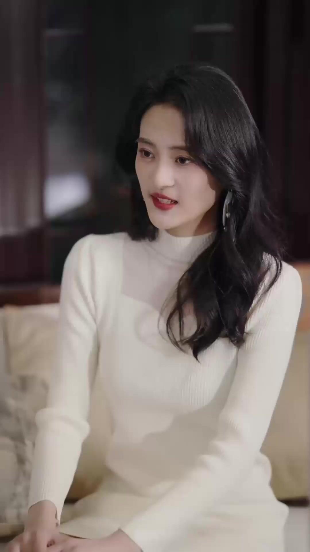 DANS LE LIT DE MON ENNEMI