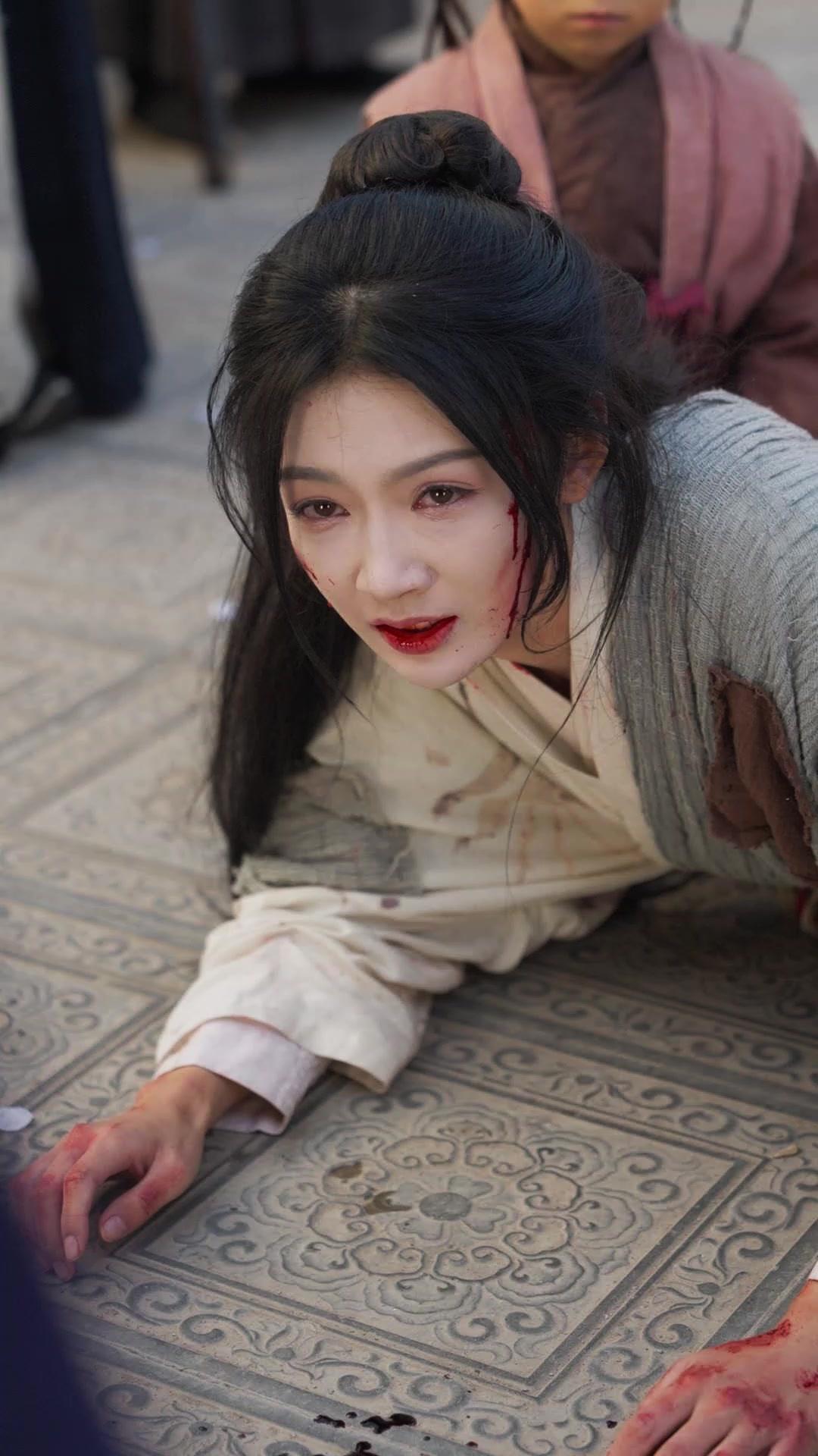 Sei Anzi, un Solo Destino