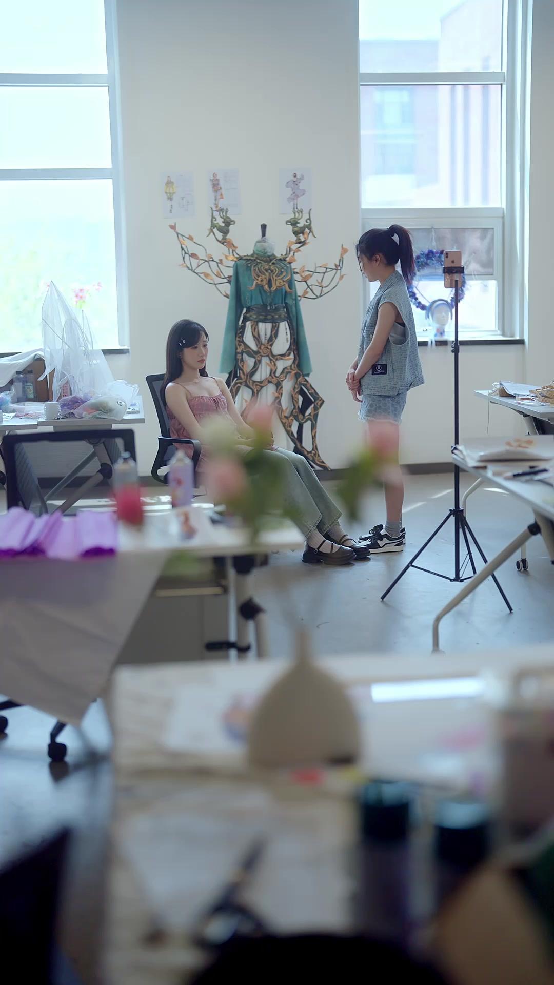 兄妹以上，戀人未滿