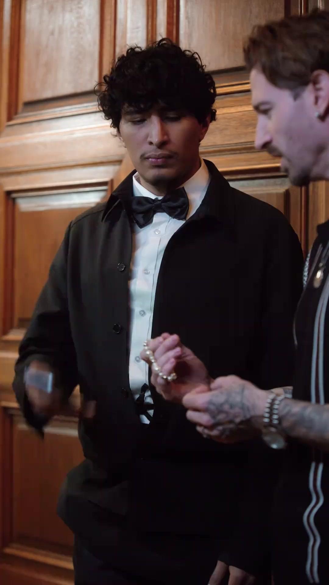 (Doblado) Tu amor llegó tras el adiós