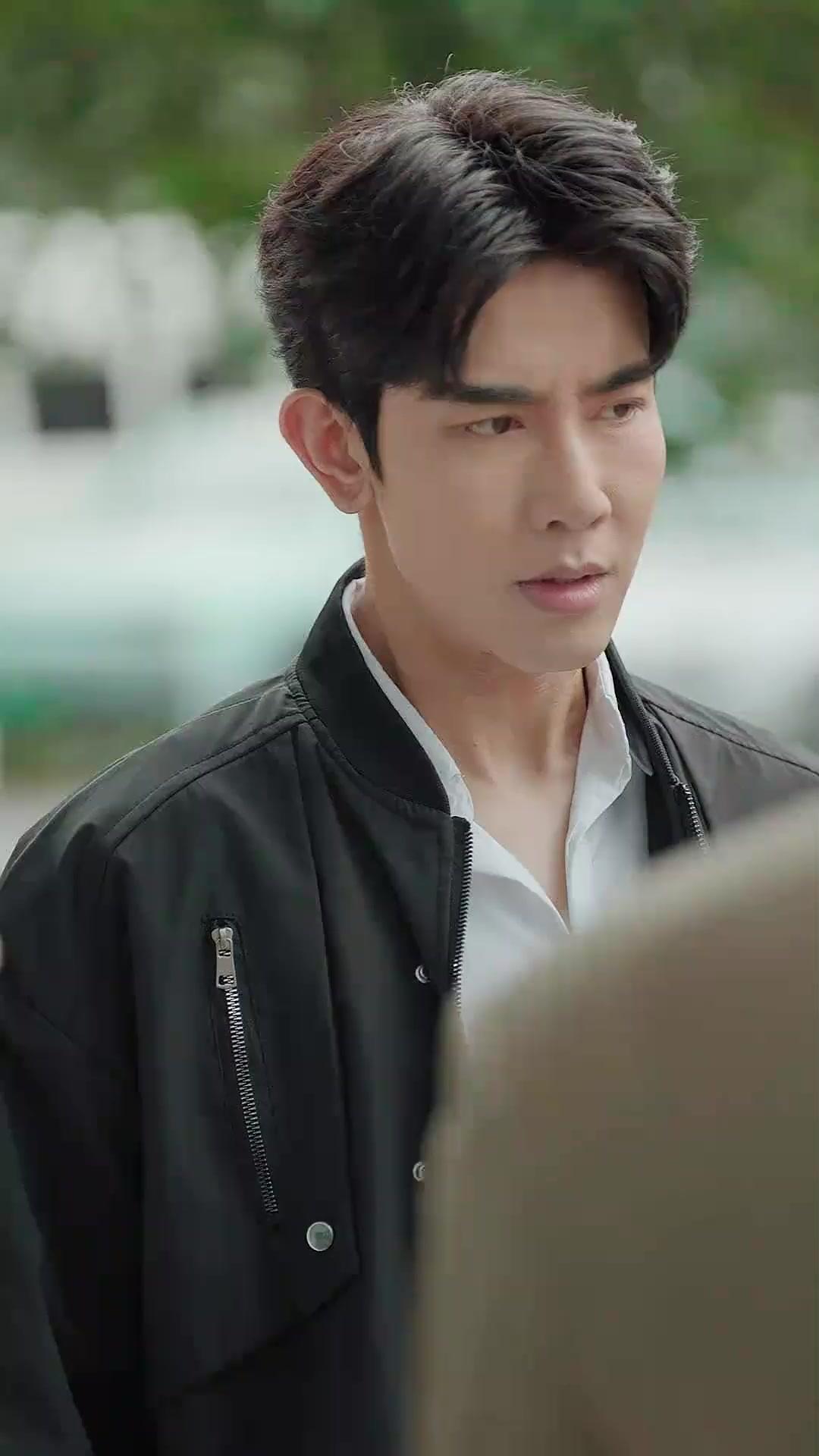 (Dubbing) Daun Gugur, Akar Keadilan