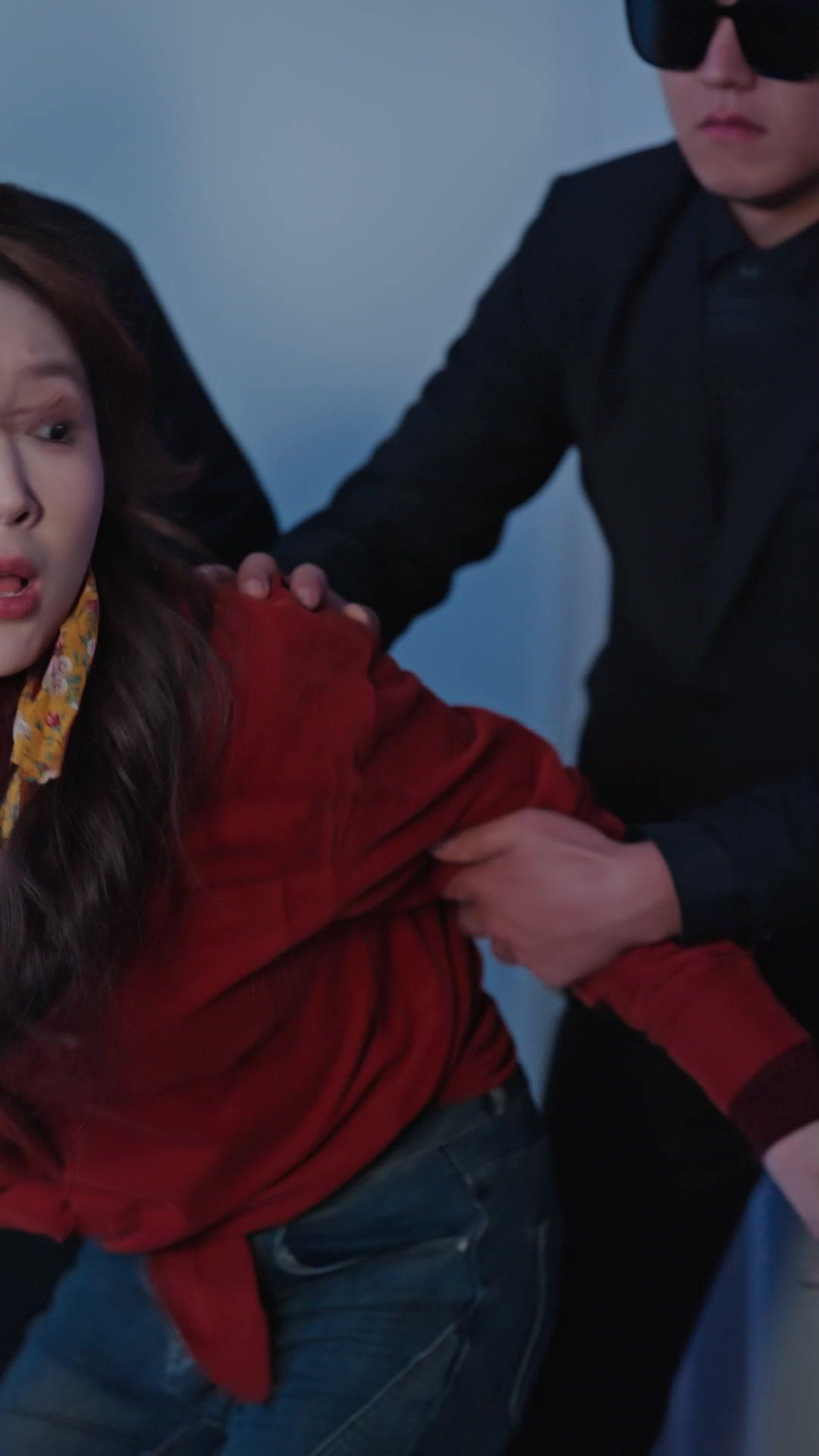 Sposa Lontana, Padre al Salvataggio