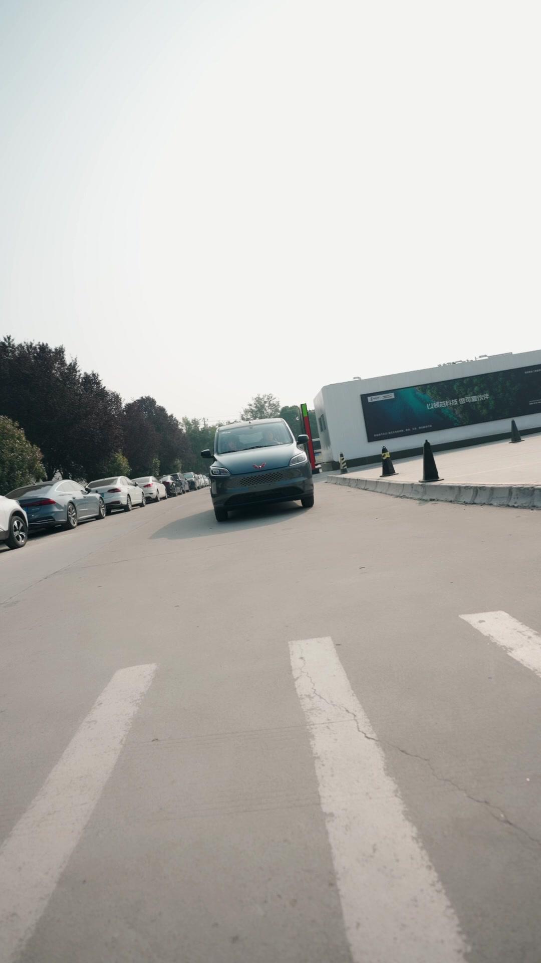 Semua Kakakku Luar Biasa