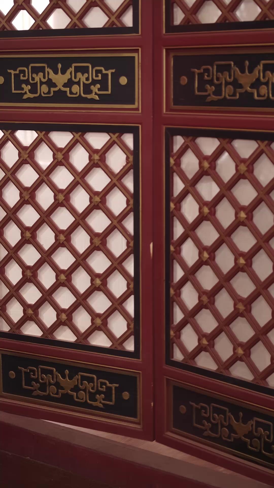 ขันทีปลอมขอจูบองค์รัชทายาท