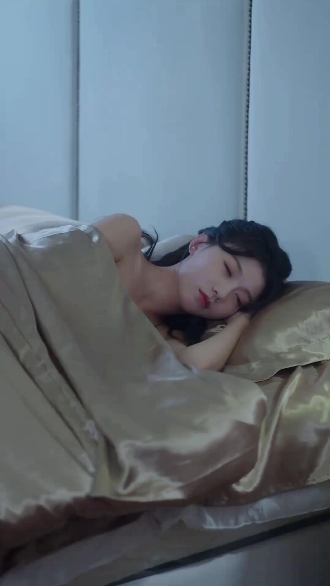 (พากย์เสียง) แต่งผิดคน แต่รักถูกใจ