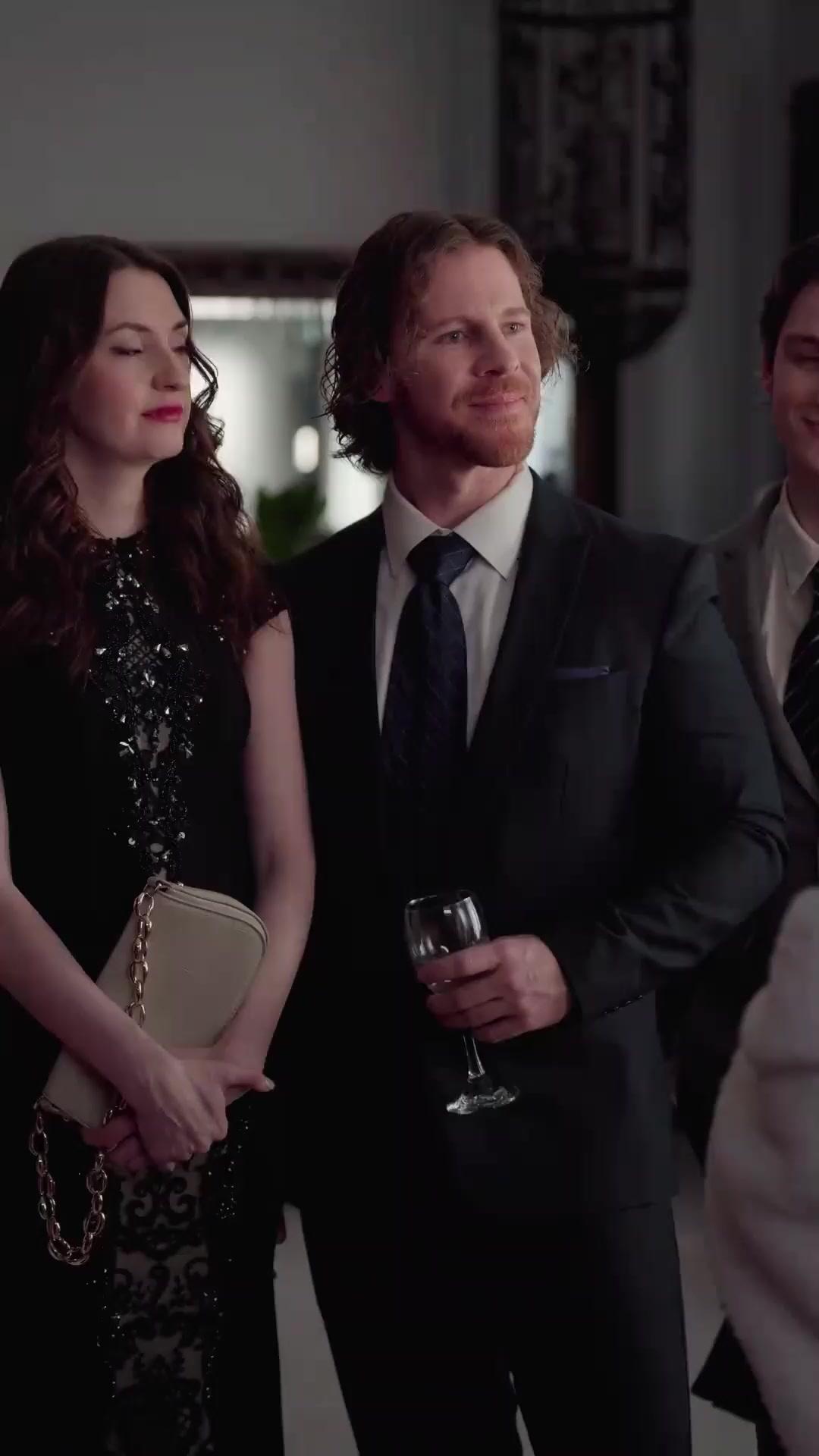 (Synchro)Die maskierte Gesangsdiva