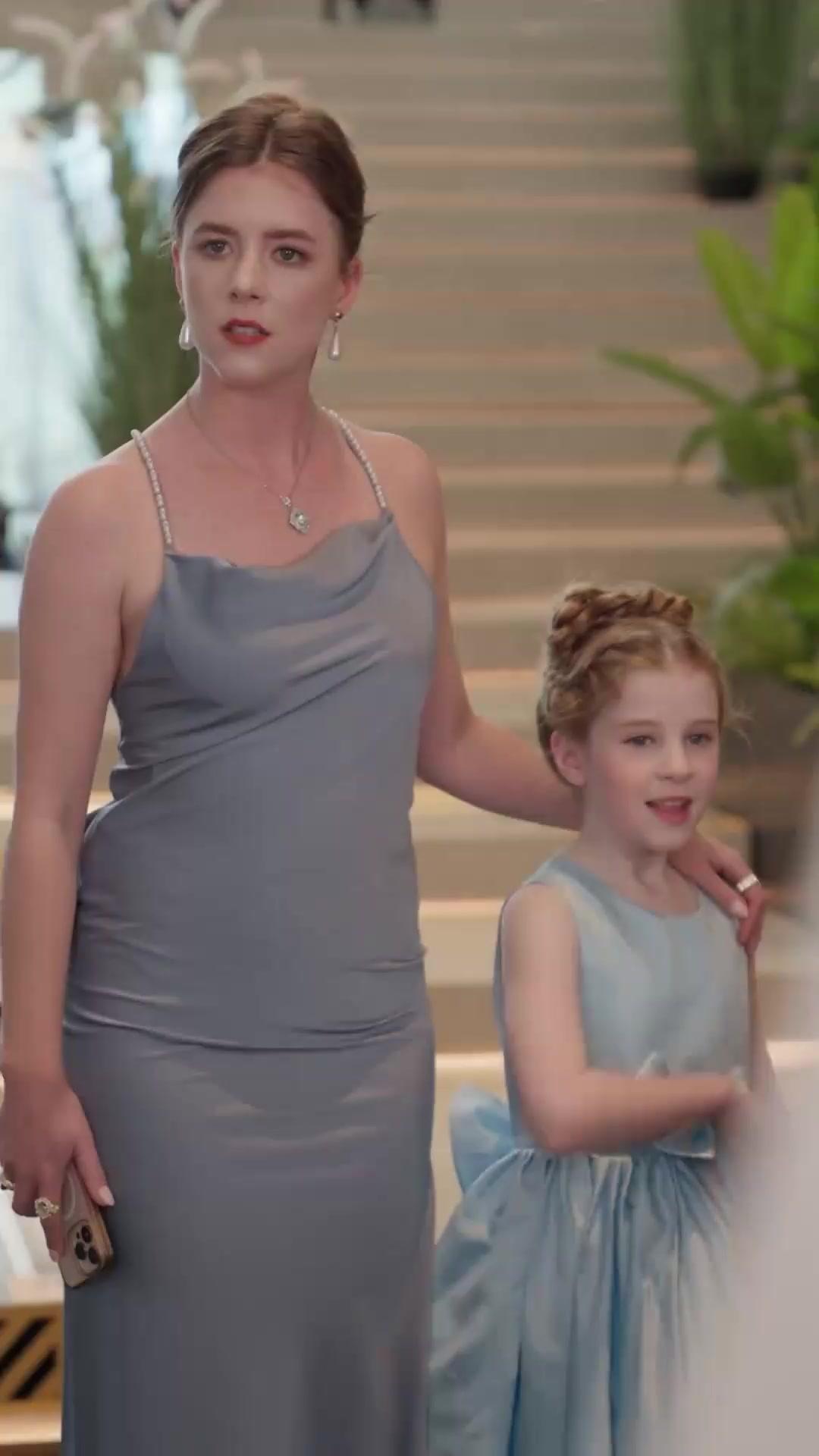 (Doblado) Él no es tu esposo