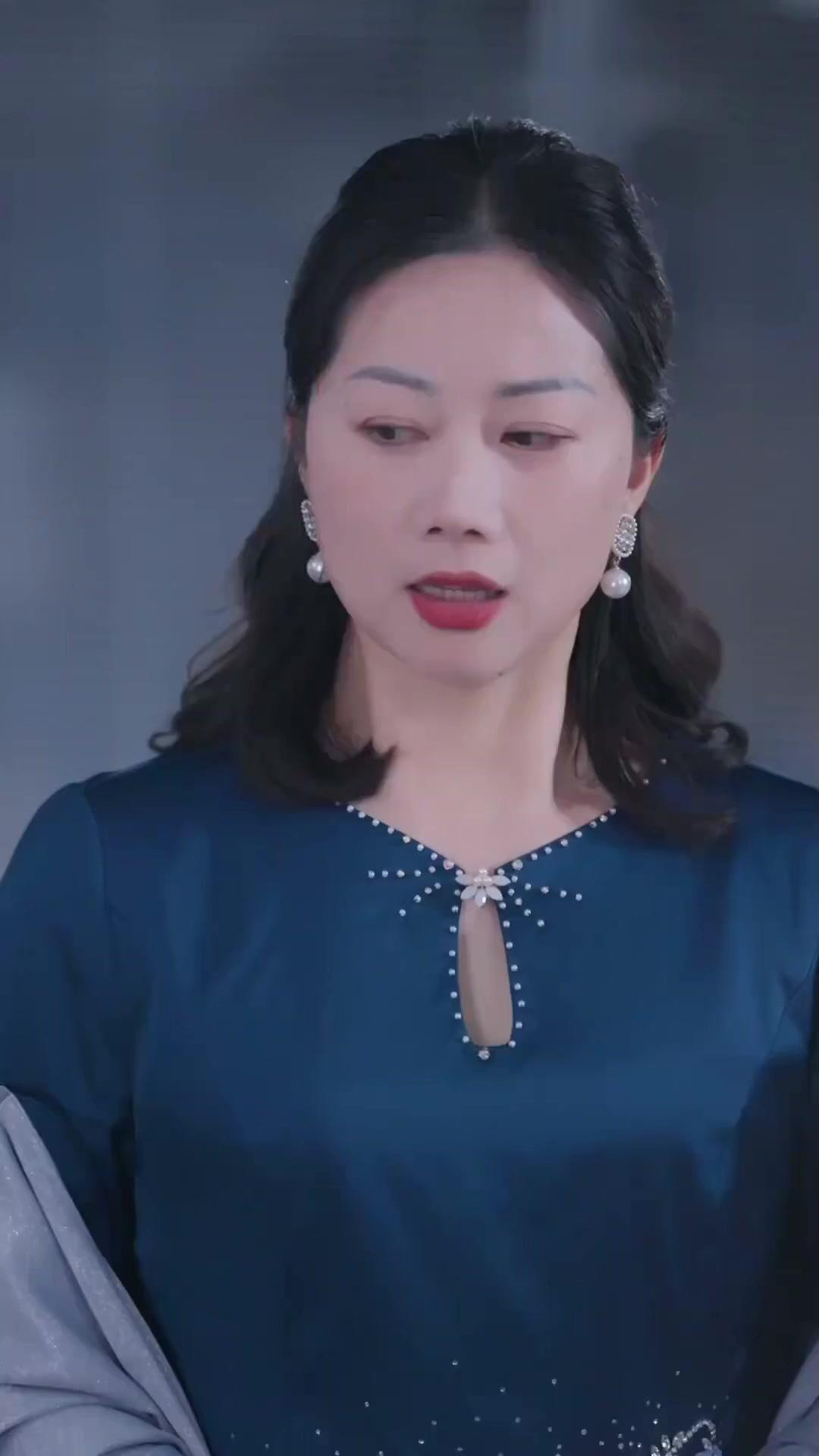 กุหลาบแห่งเงา