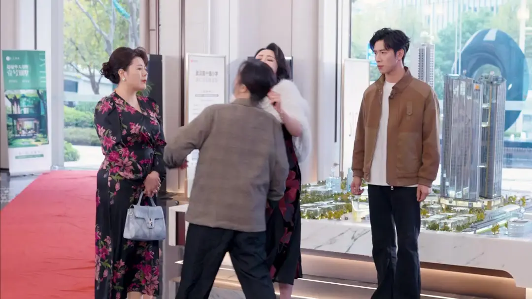 与君白首此人间 ep-1：红毯上的泪与笑，谁在演戏？