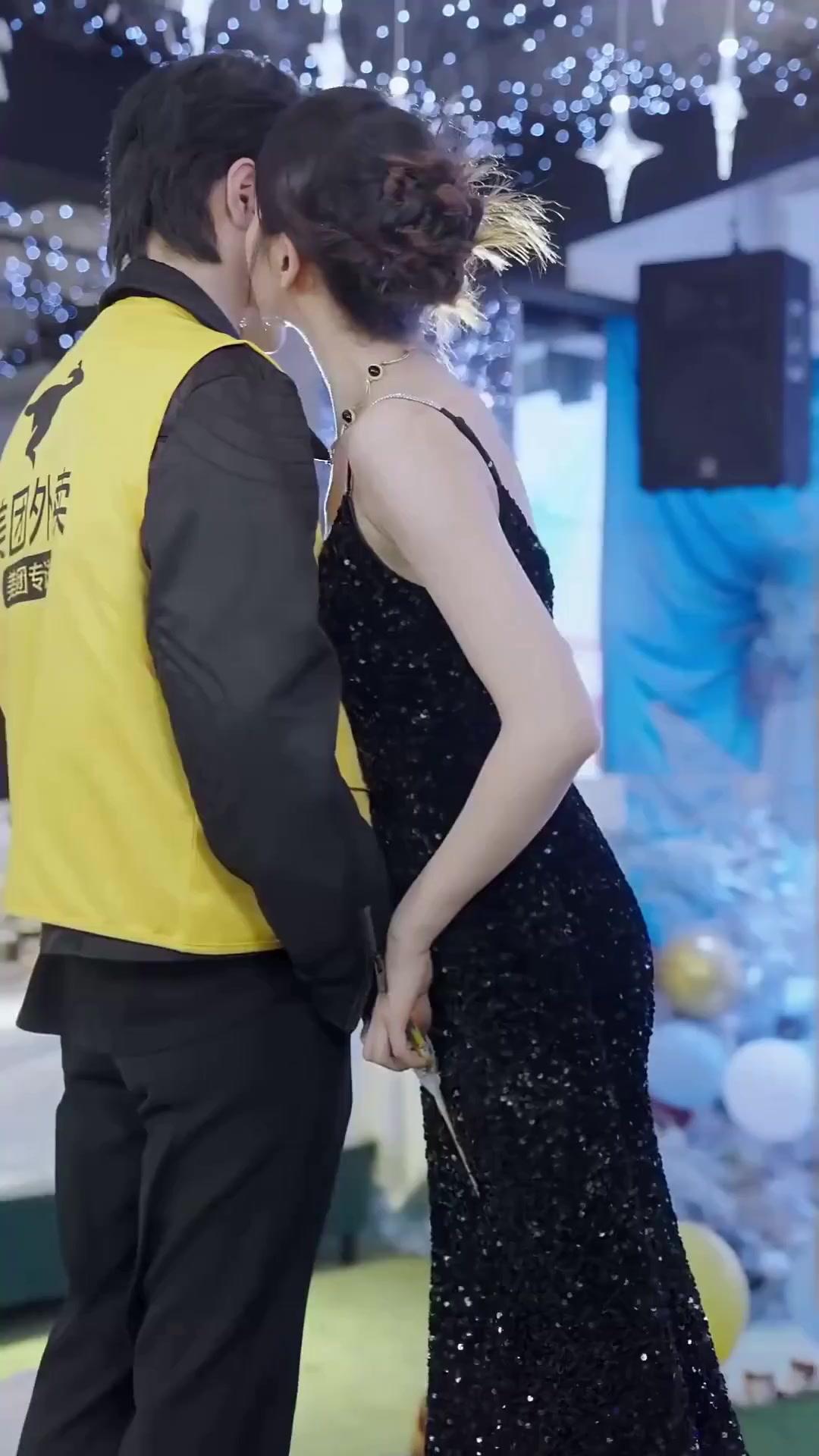 (Dubbed)Dumped, Rich, & 4 Beauties