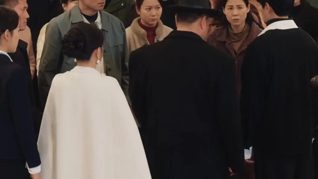 Veil of Deception: When a Laptop Exposes the Lie Behind the Smile