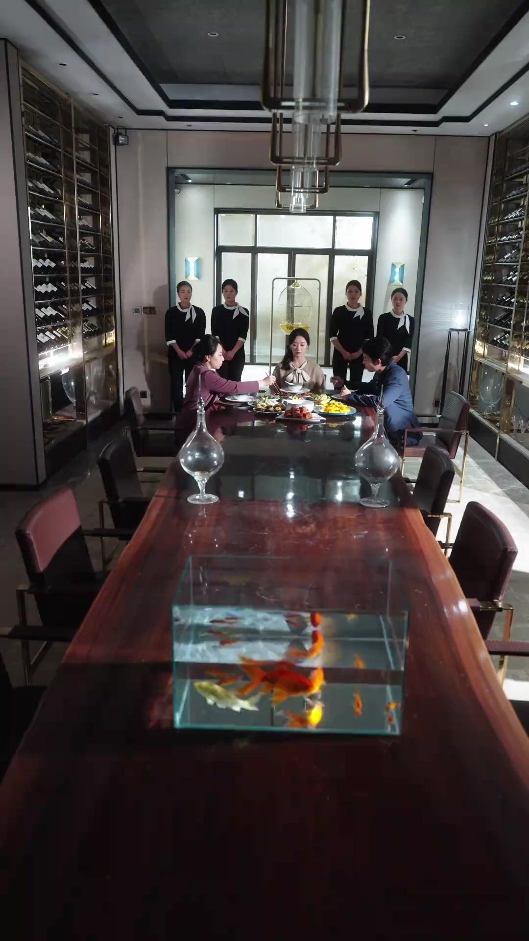 Lớp Mặt Nạ Hoàn Hảo