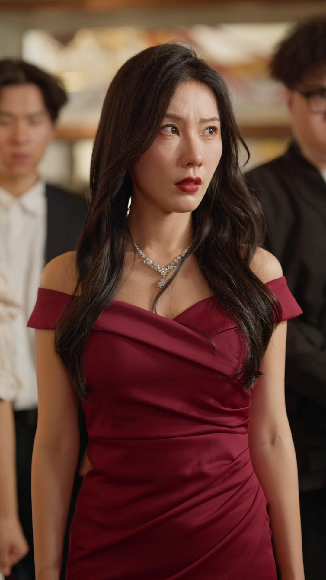 Her Ex Is a Tech Tycoon