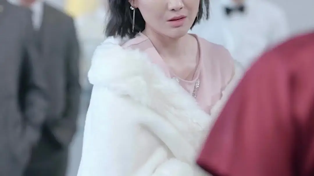 After the Divorce, I Ended My Ex-Husband: When Gloves Come Off—Literally