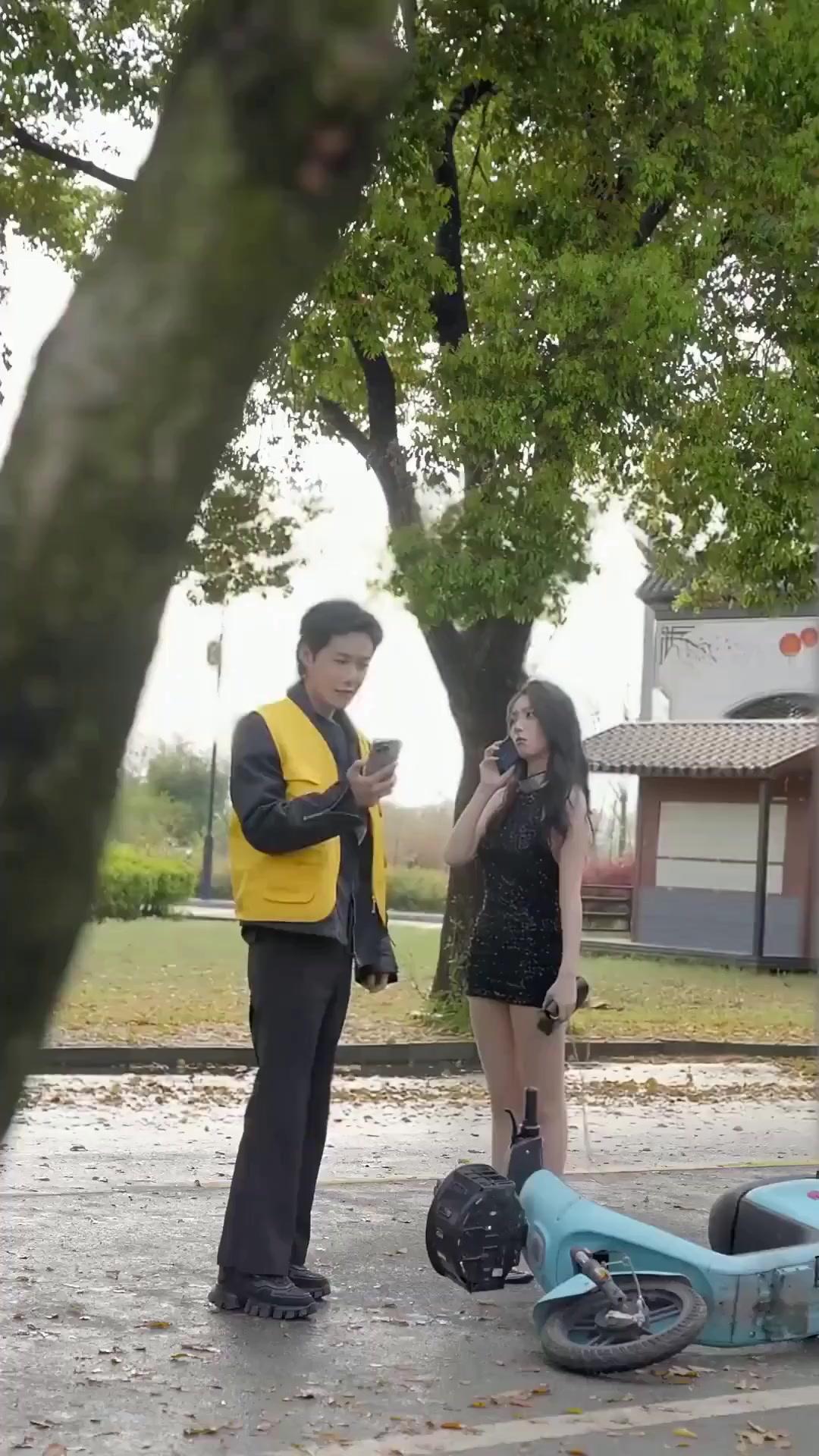 (Lồng tiếng) Chi Tiền Cho Gái