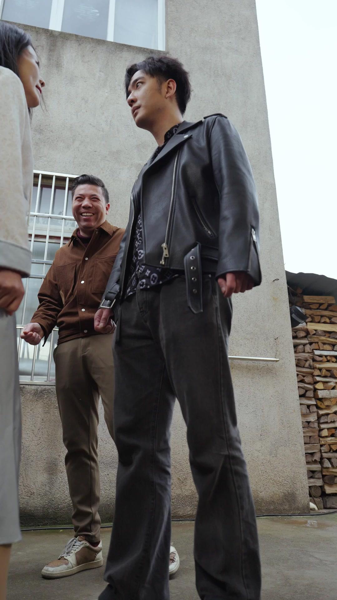 El dinero es su mamá