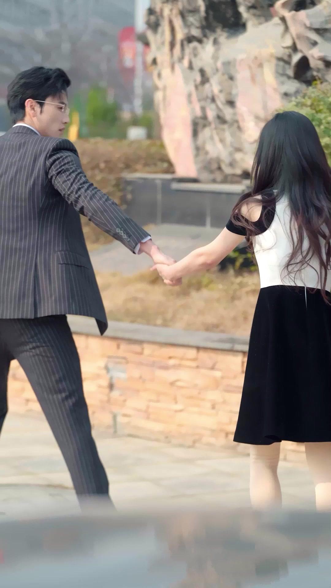 Mantan Suamiku Ternyata CEO