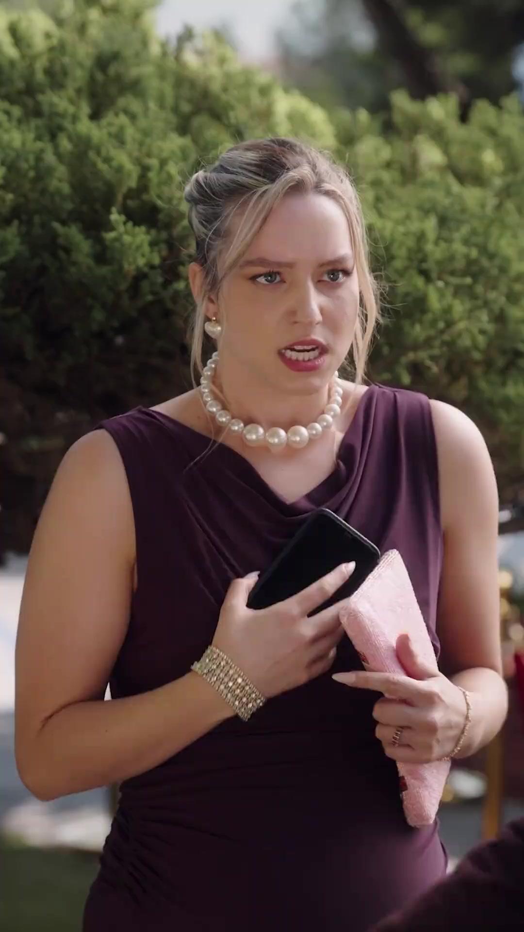 (Dublagem)Herdeira Grávida: Mimada por 5 Tios Bilionários