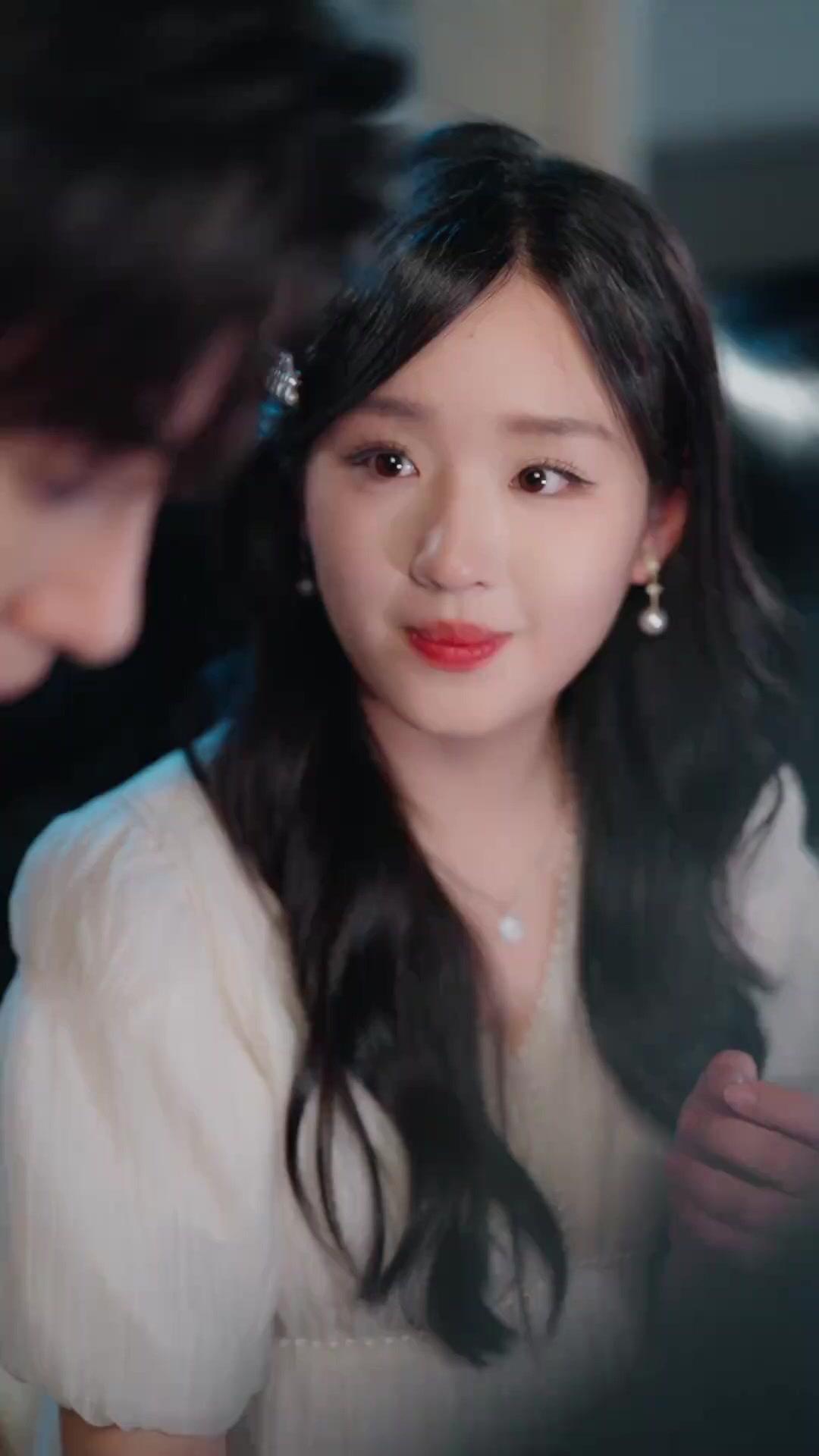 Dalam Pelukannya, Aku Bebas