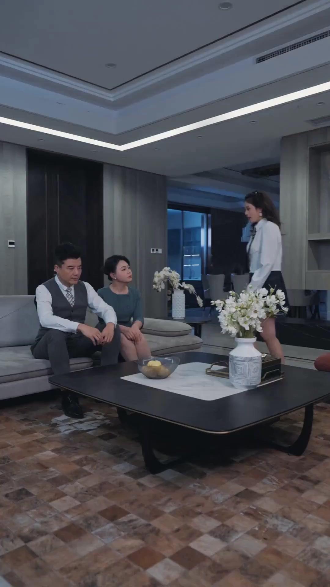 (Dublajlı)Sahte Zengin Kız, Gerçek Kraliçe