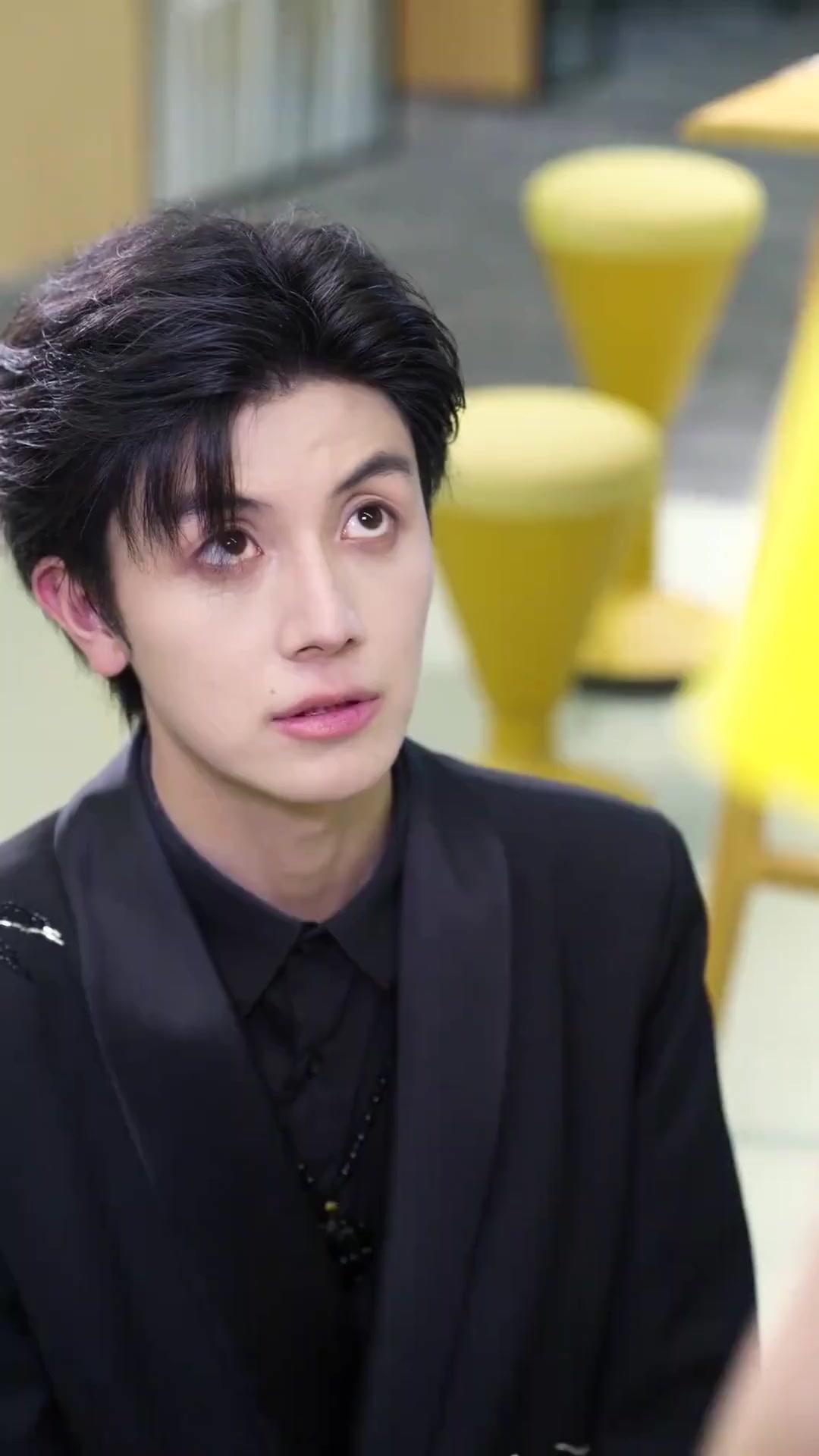 (Doblado)La hermana que desafió el destino