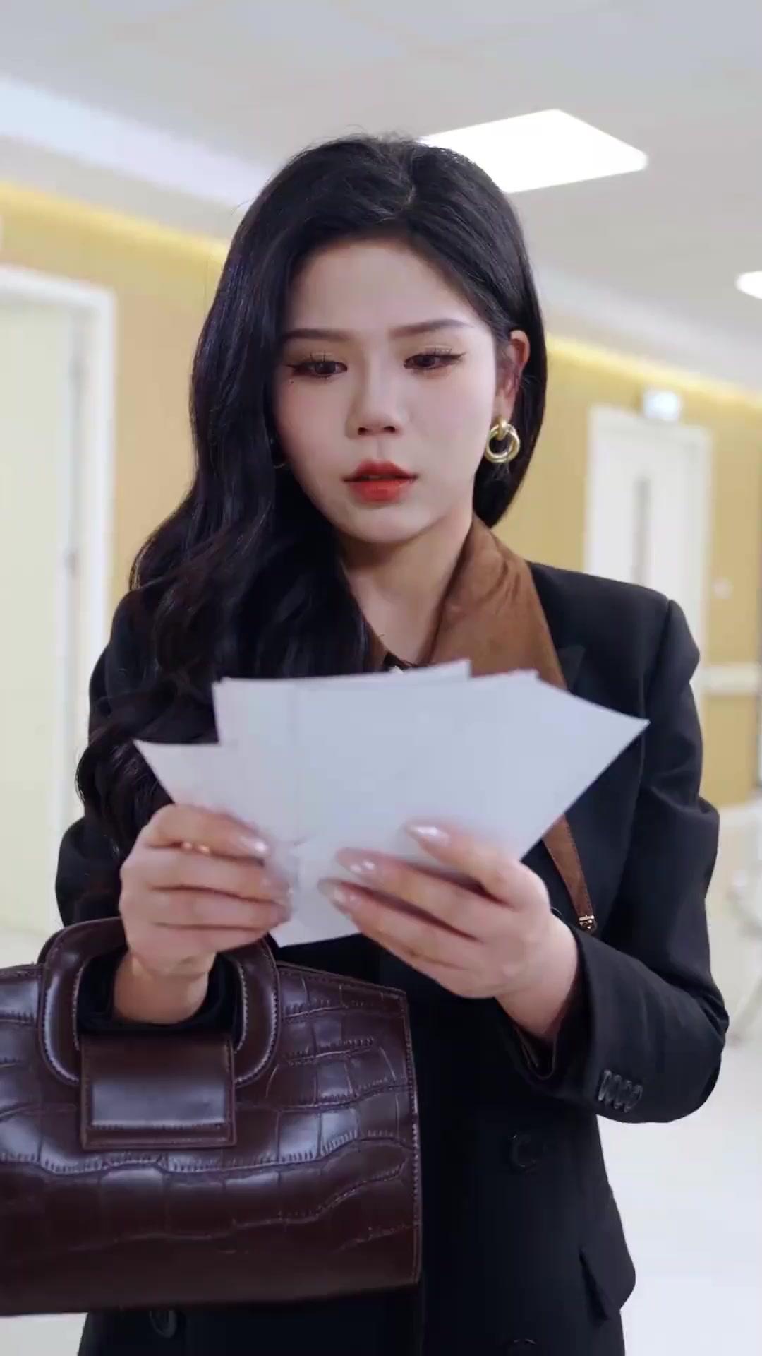 (吹き替え) 愛が壊れる音は雪より静か