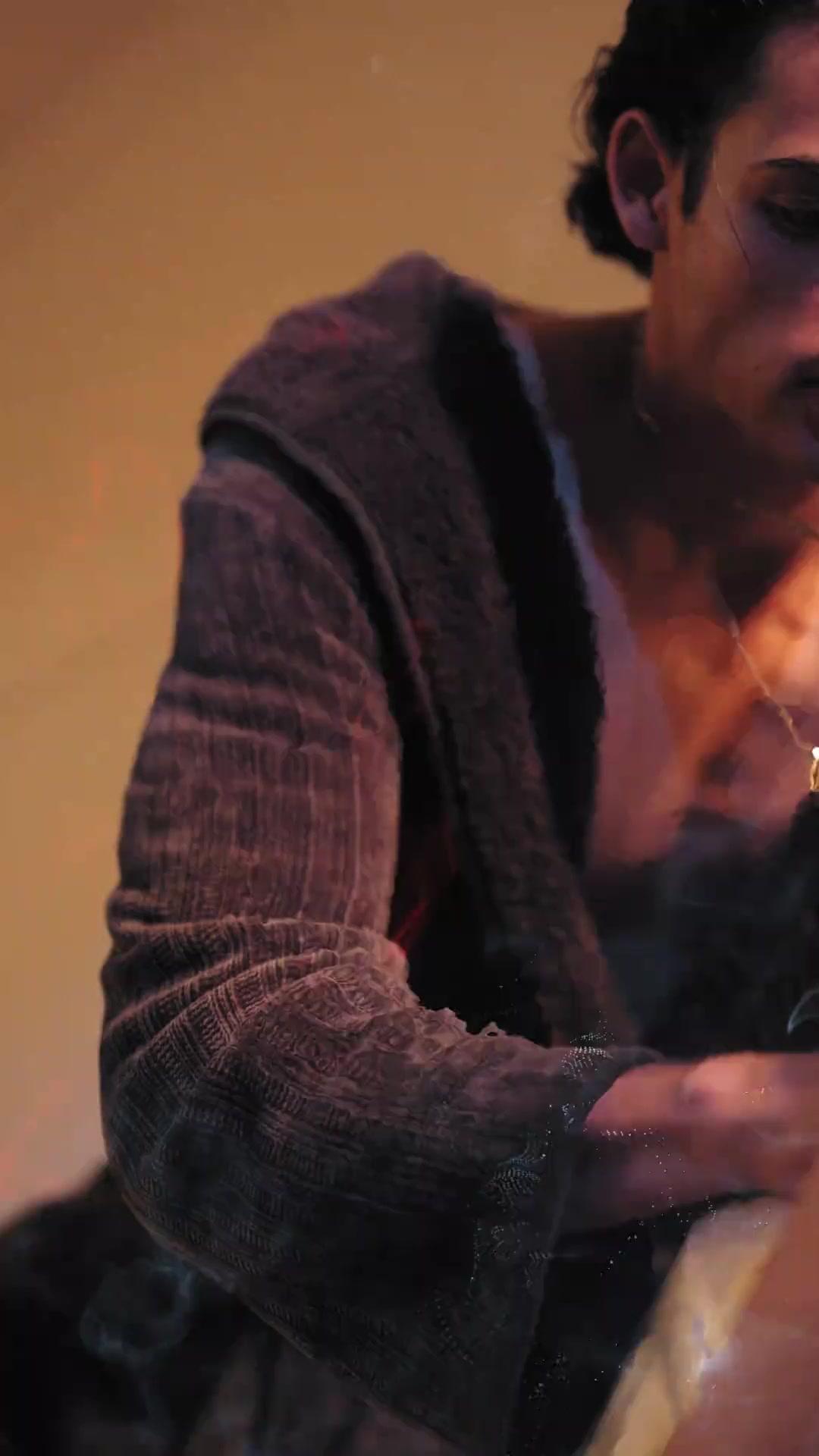 LA VIERGE DESTINÉE DU ROI ALPHA