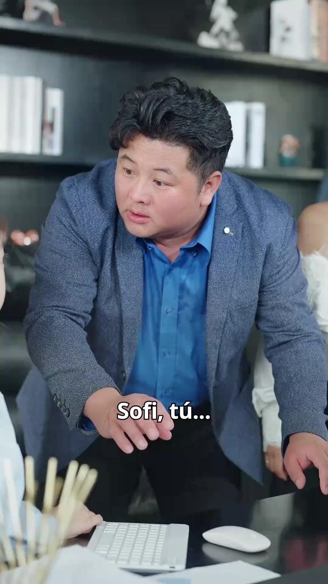 (Doblado)La reina empresarial tiene ocho años