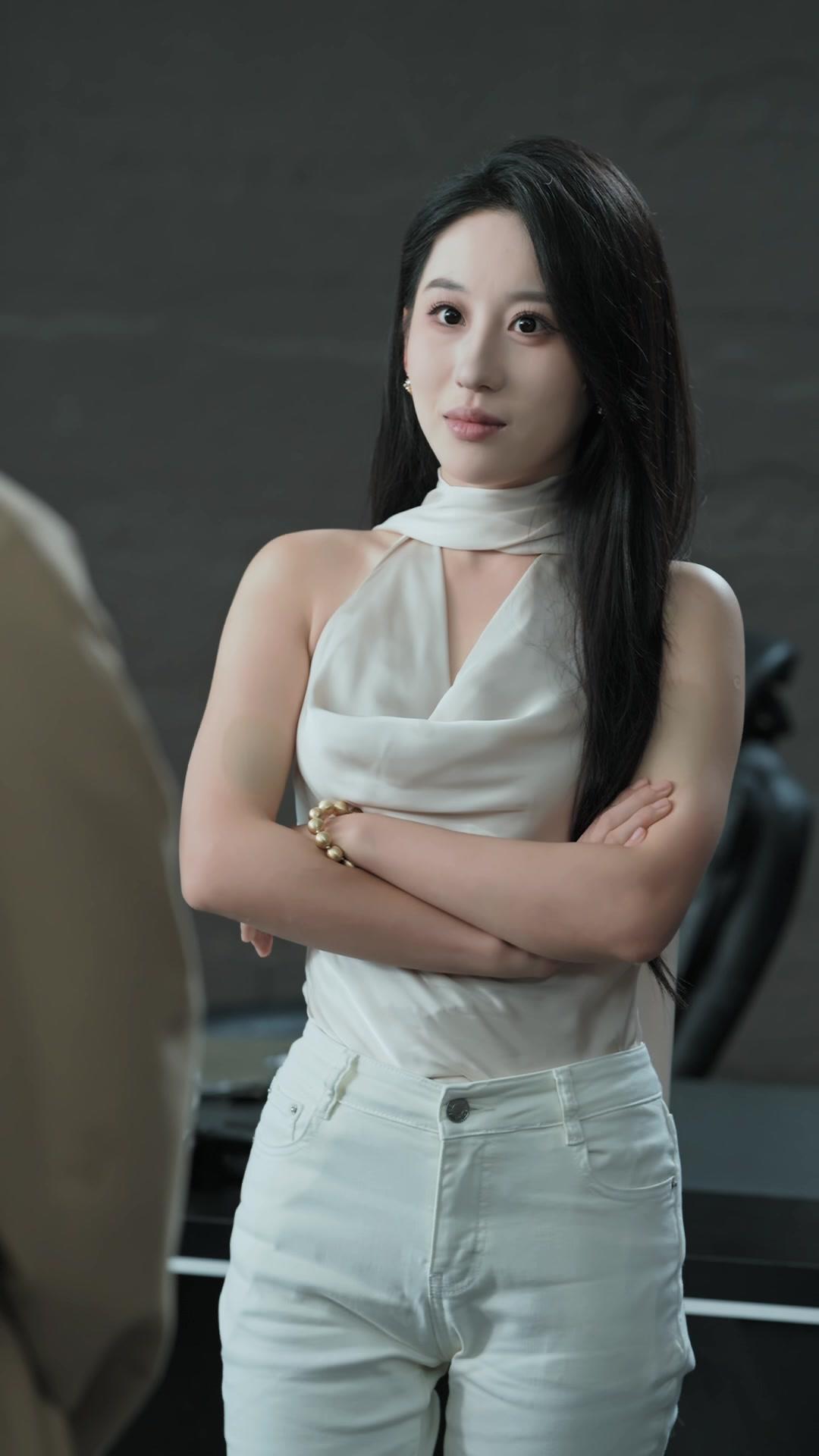 The Lady Boss Takes It All Back