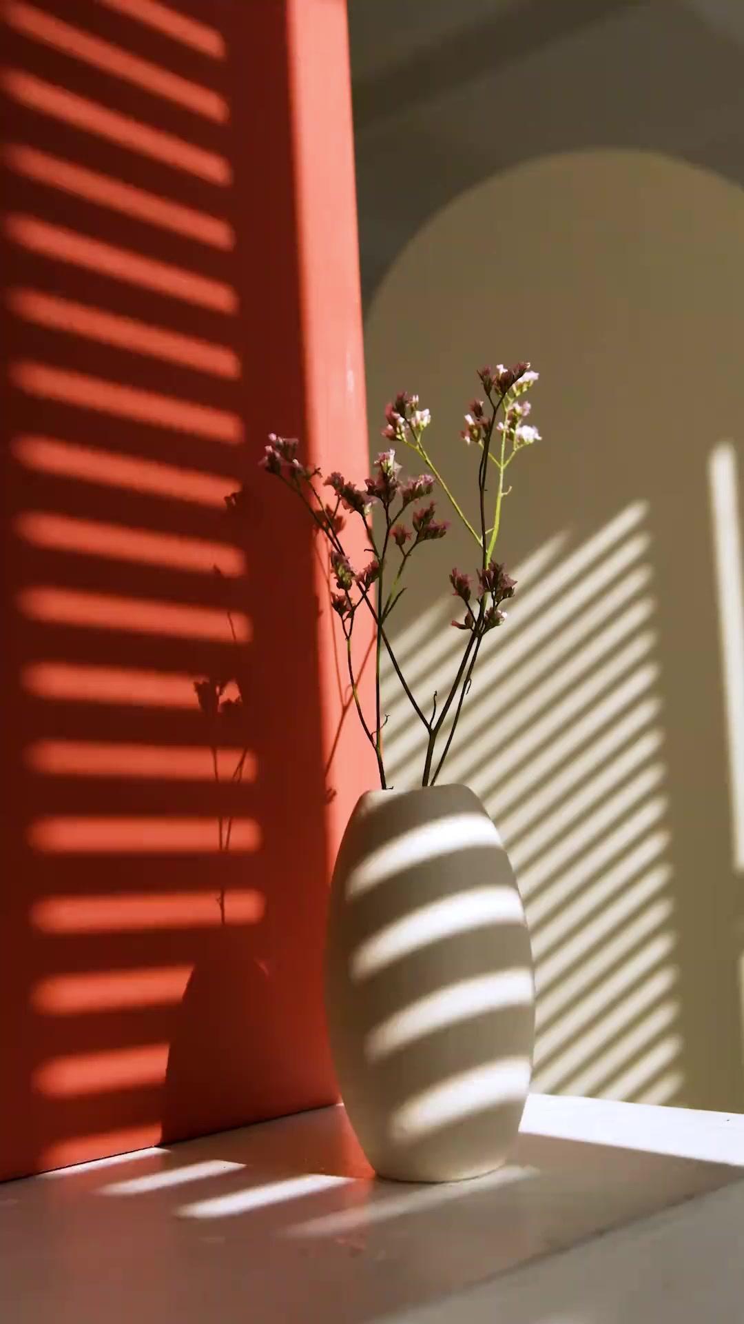 ADIEU LA DÉESSE, BONJOUR LE SYSTÈME