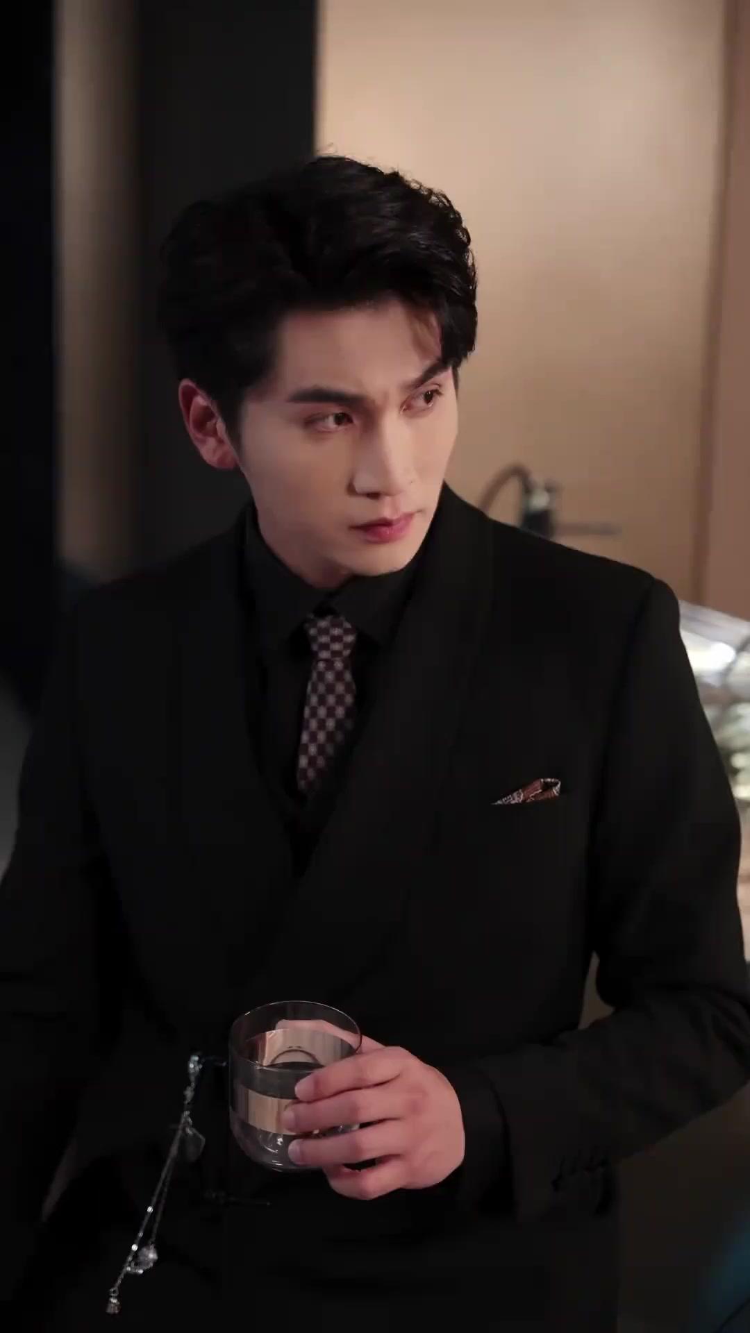 بعد الطلاق، تألقت الآنسة جوانا كالنجم